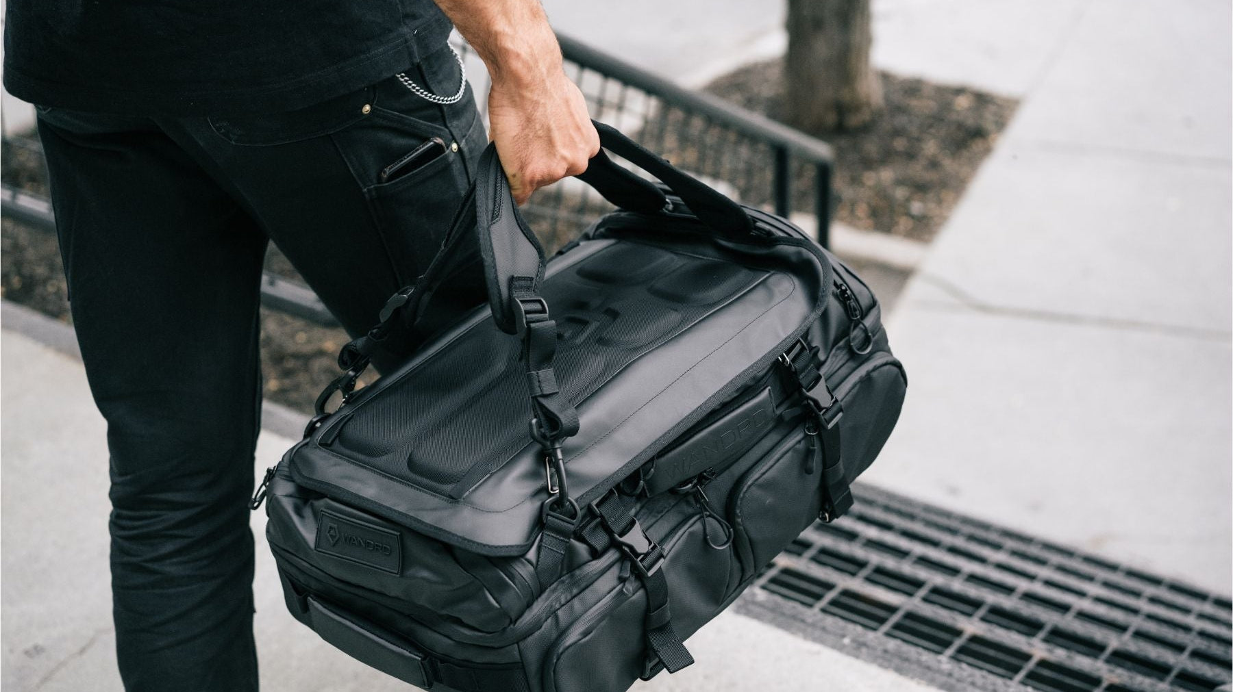 Guide til at rejse med en enkelt taske | 8 tips til at rejse minimalistisk | One-bag travel guide