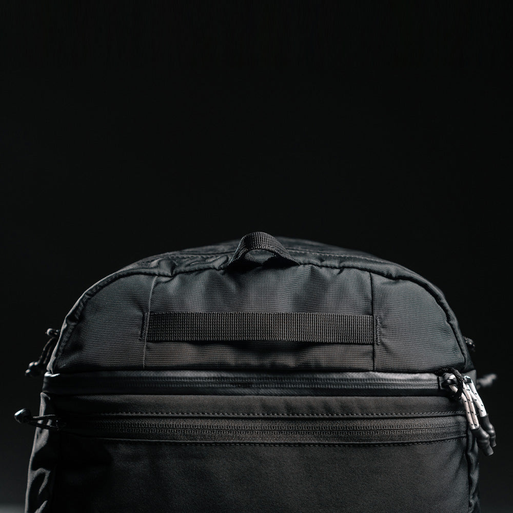 SEG45 Travel Pack - rejsetaske med 45 liters kapacitet - kan bæres som rygsæk og duffel bag - integrerede packing cubes - studio photo