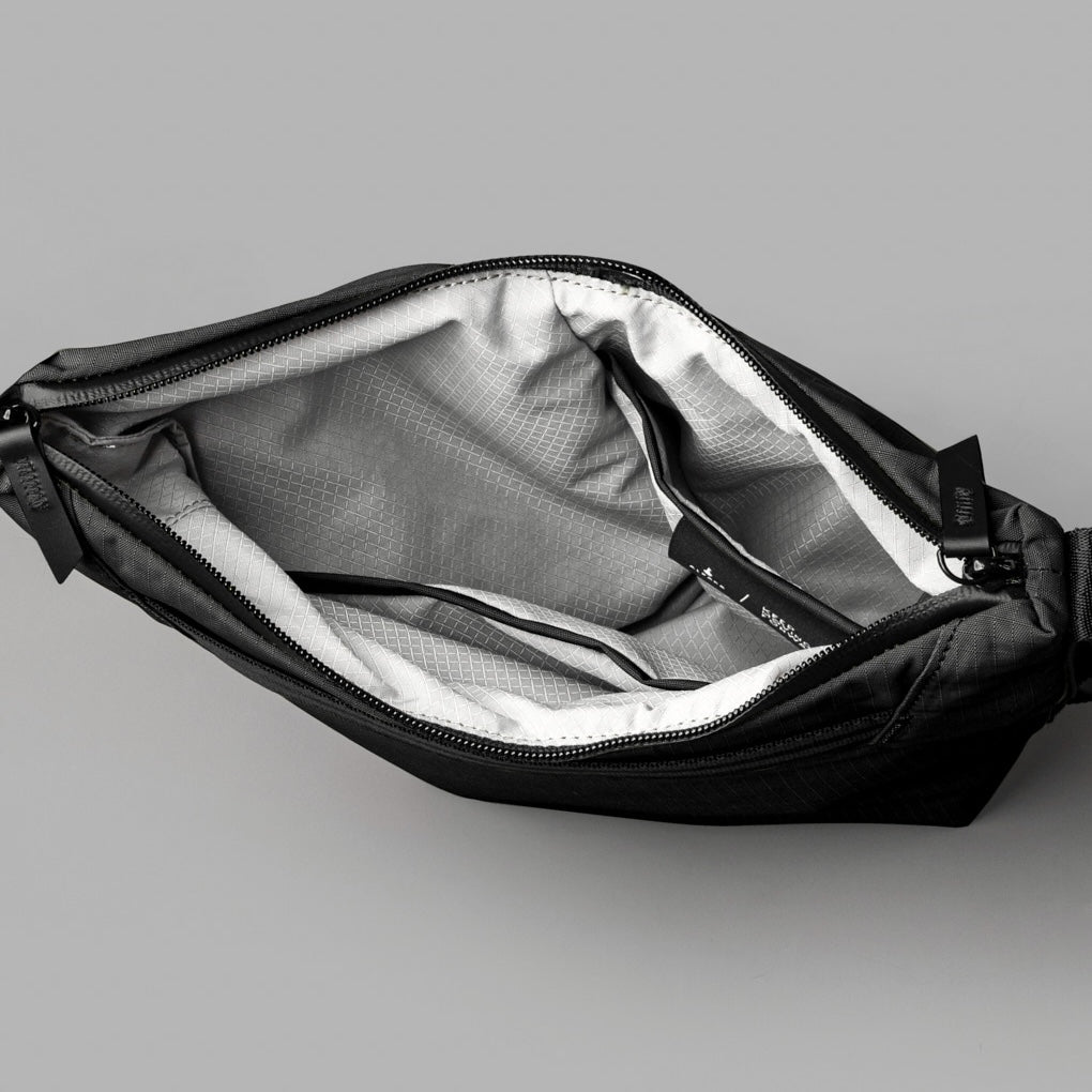 Alpaka Flow Satchel (2L) - Axoflux 210D Black