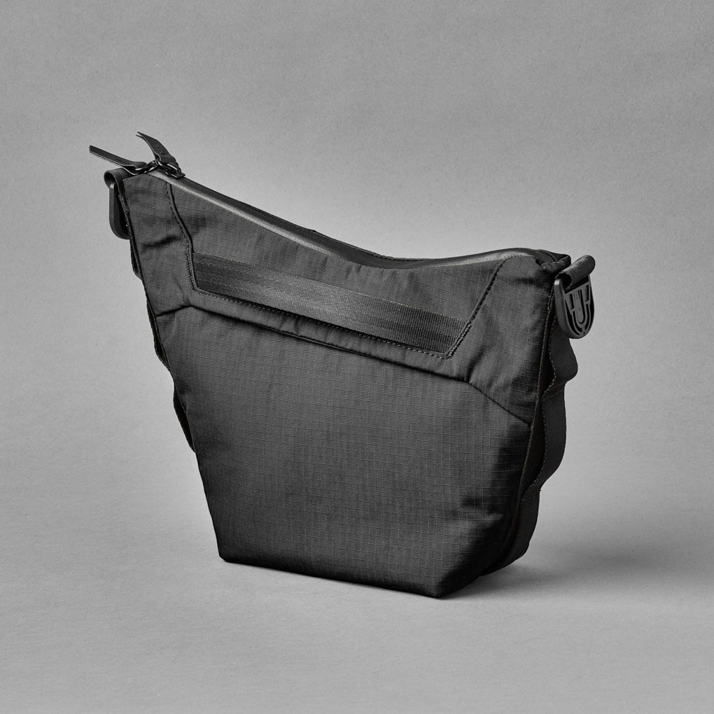 Alpaka Flow Satchel (2L) - Axoflux 210D Black