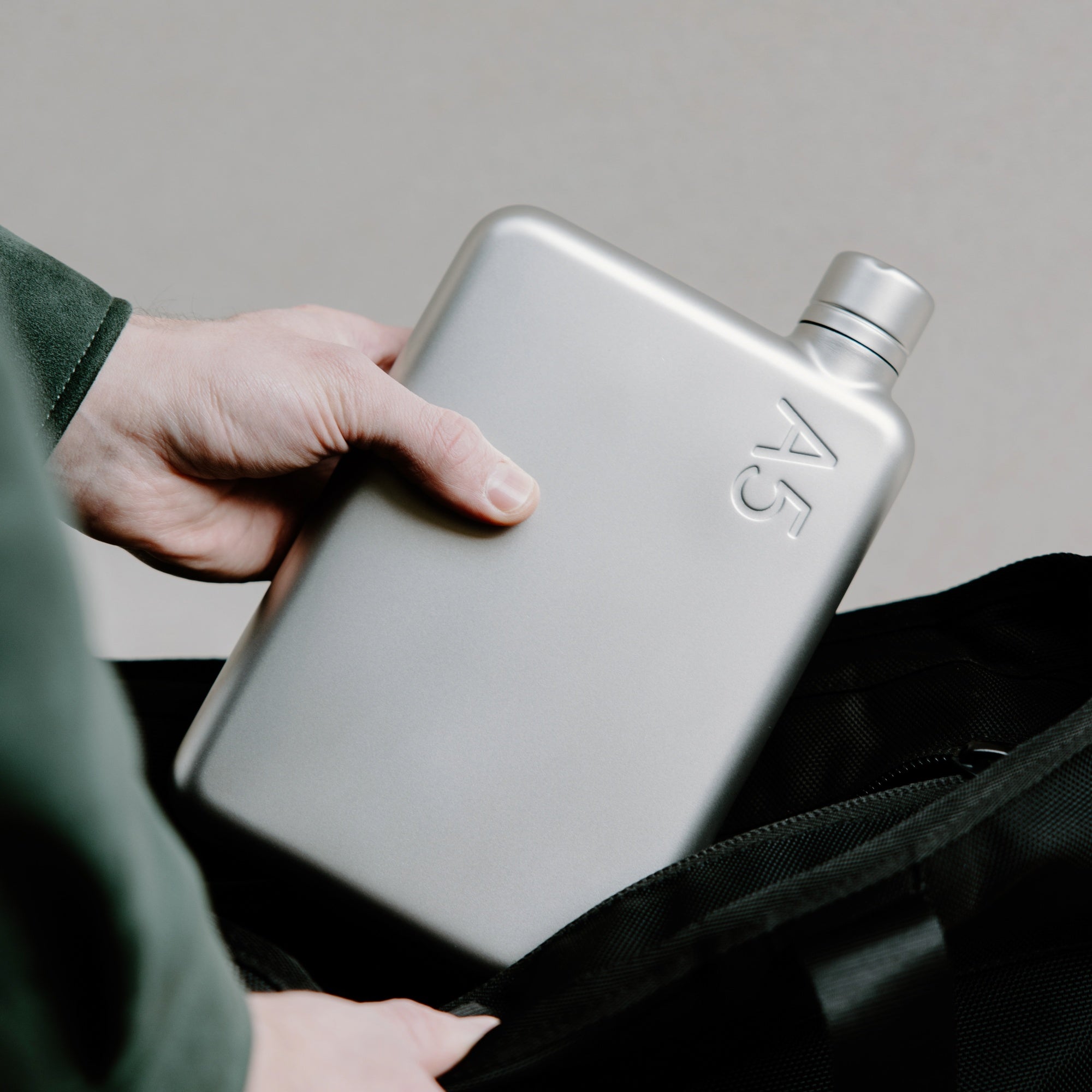 A5 Stainless Steel memobottle - Satin - Lifestyle image