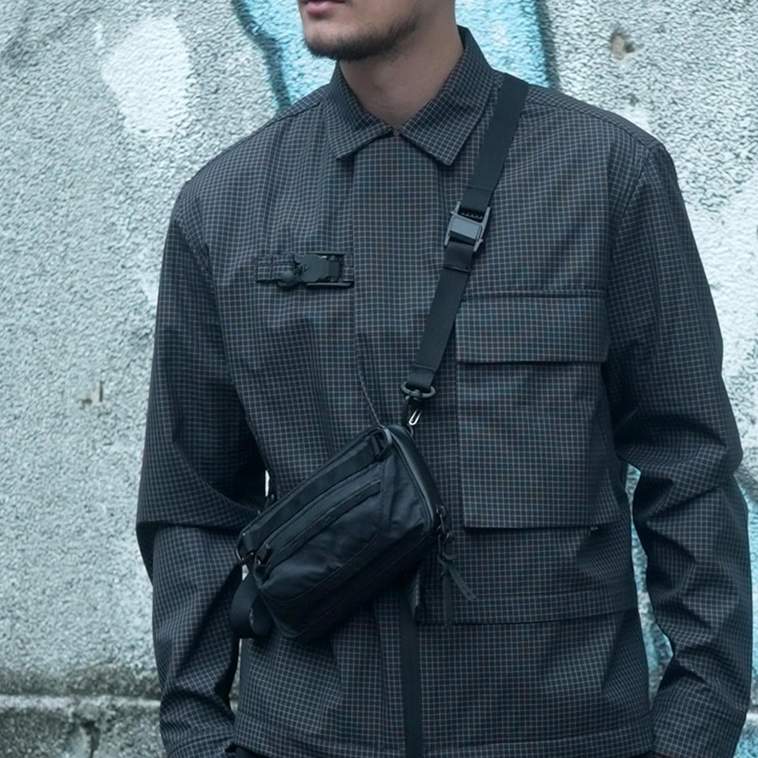 Code Of Bell ANNEX CASE II - 3-Way Traveller Sling - Pitch Black - Lifestyle Image