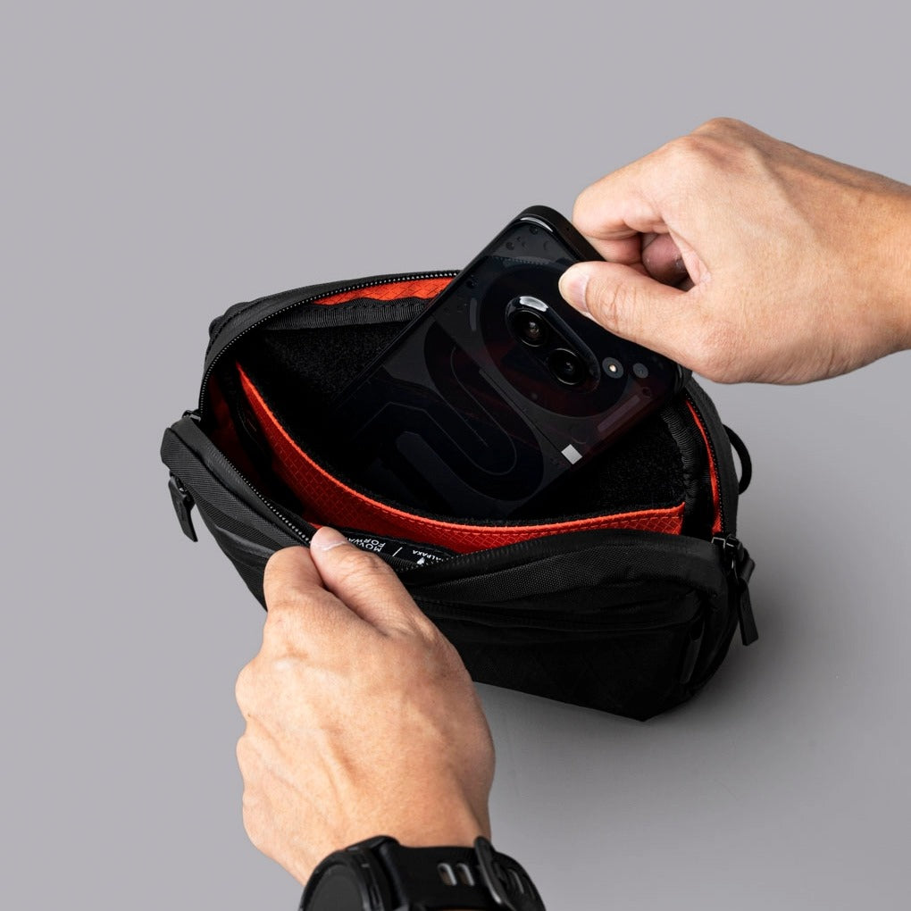 Alpaka Flight Sling (1L) - X-Pac® VX42 Black