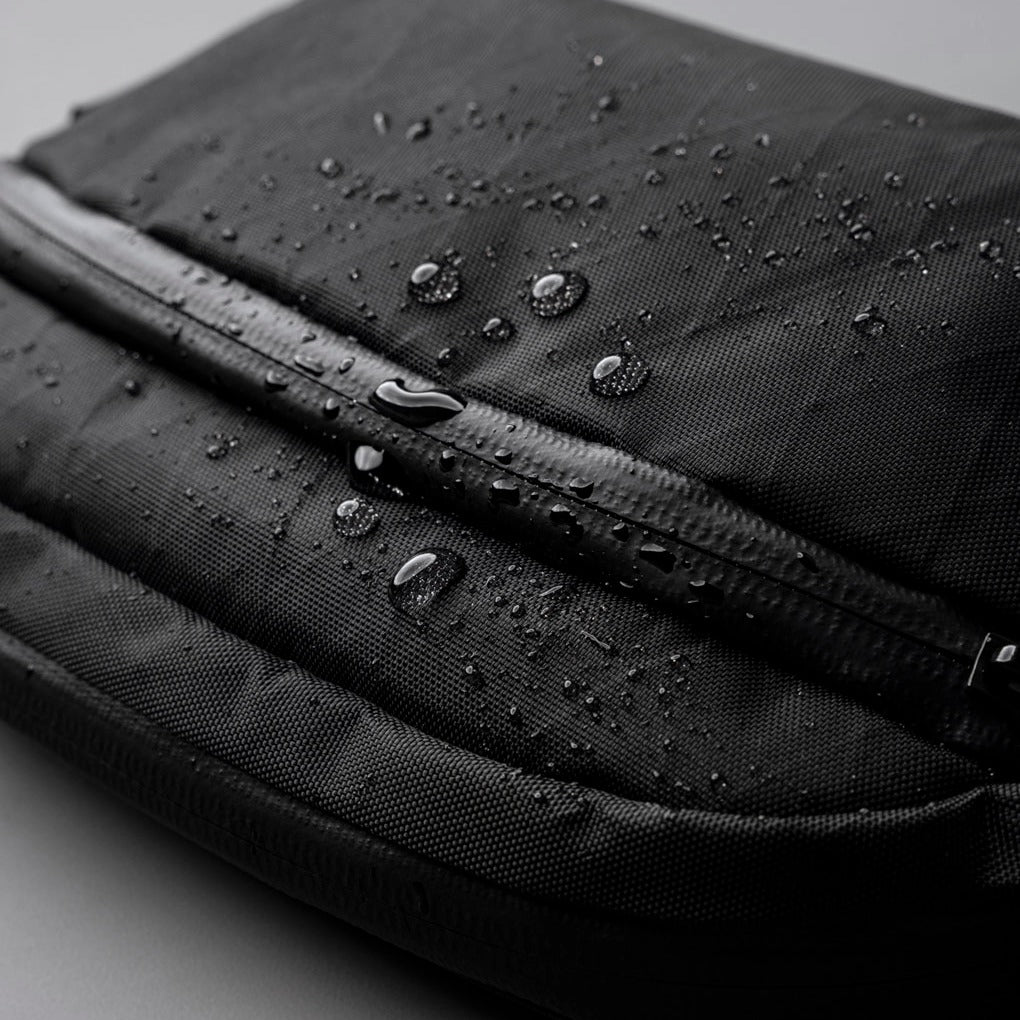 Alpaka Flight Sling (1L) - X-Pac® VX42 Black