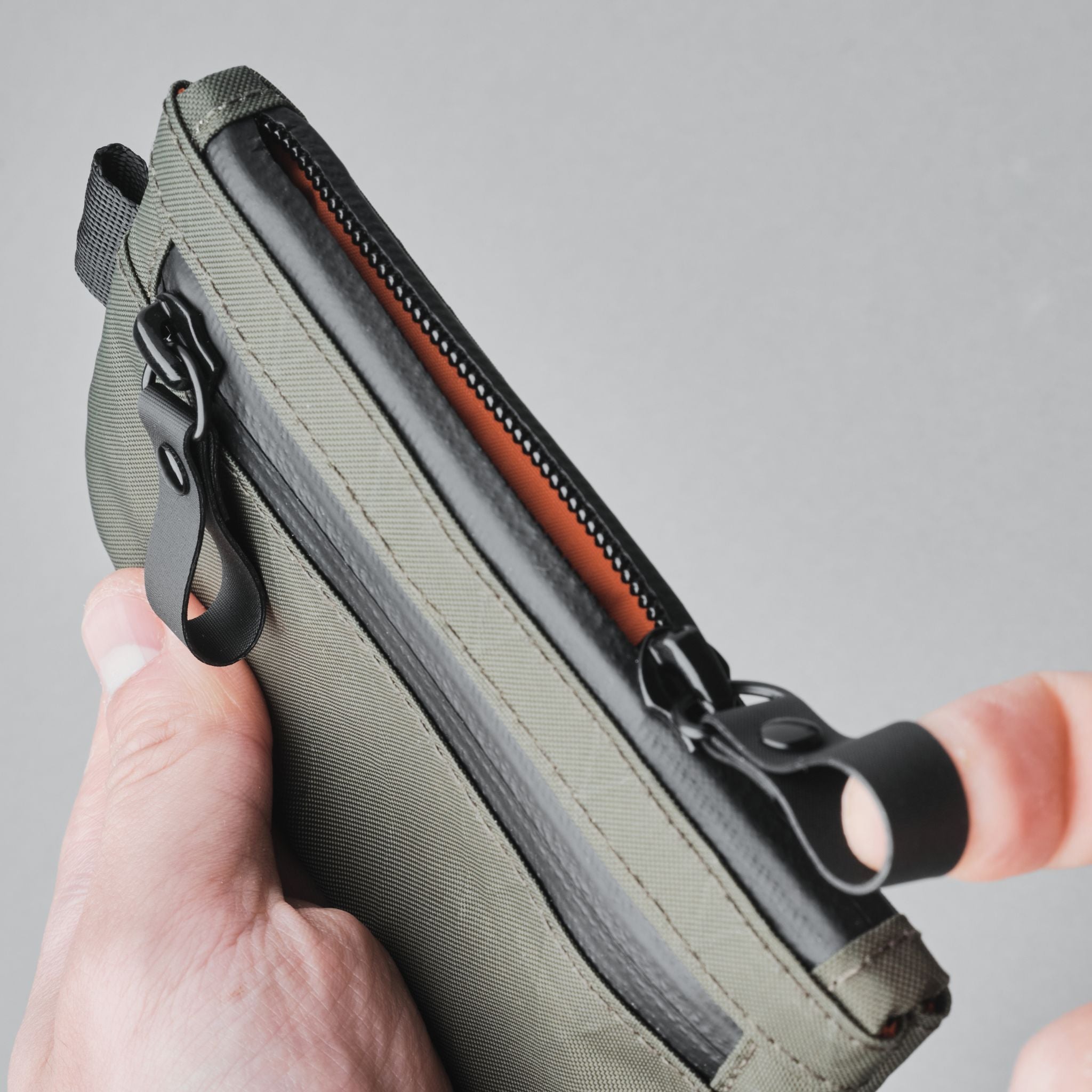 Alpaka Zip Pouch Dark Green