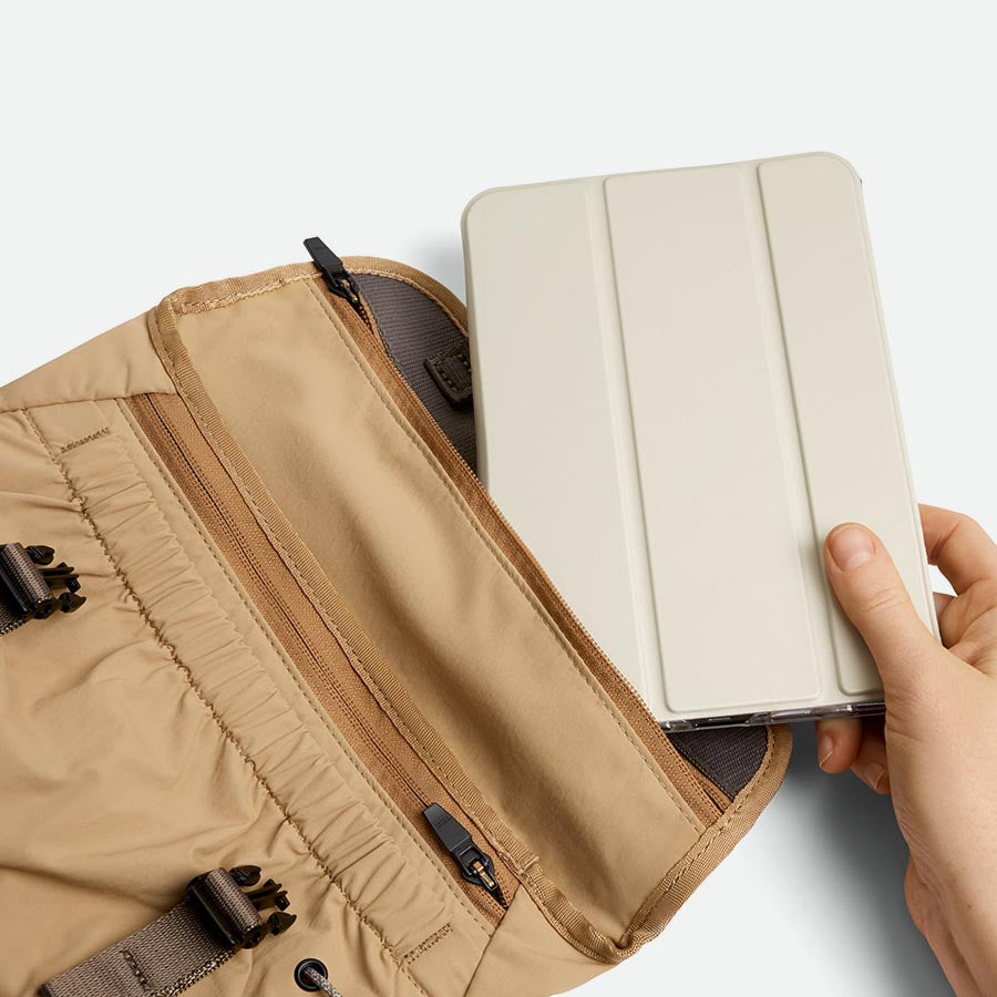 Bellroy Cinch Mini Messenger - 6L - Sand Dune