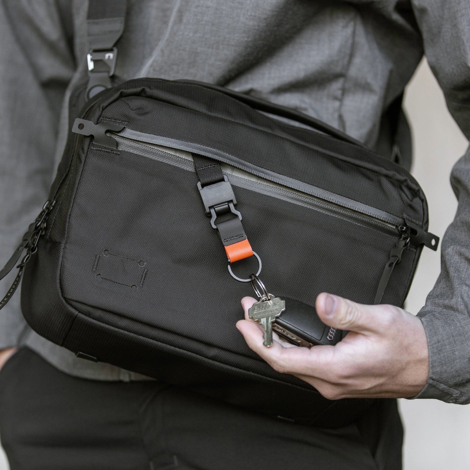 Black Ember Grip Sling 9L - Jet Black