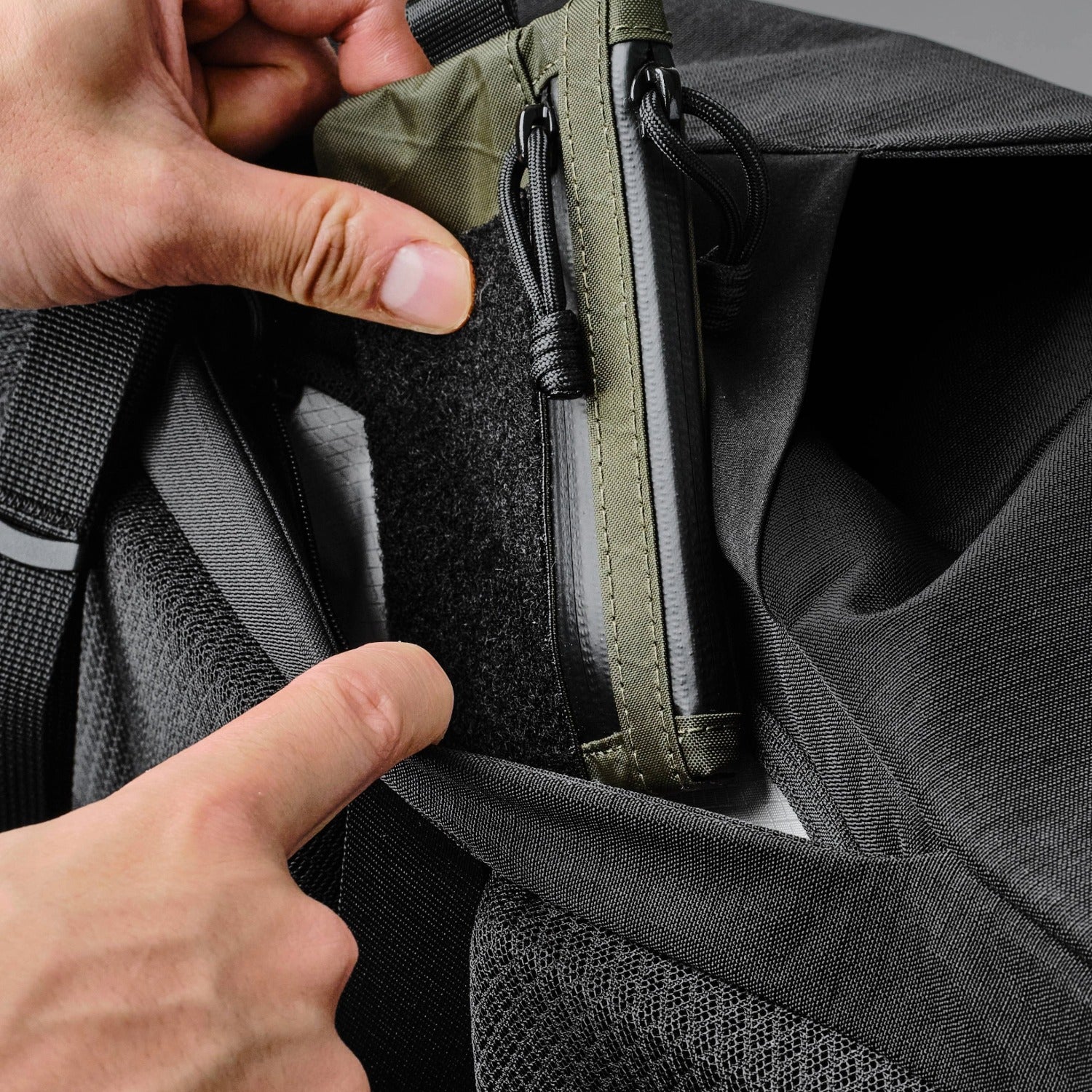 Alpaka Bravo Backpack (23L) - Axoflux 400D Black