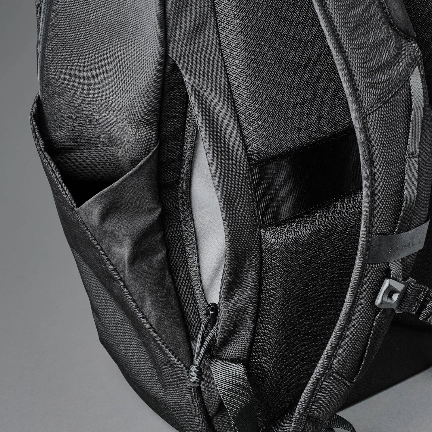 Alpaka Bravo Backpack (23L) - Axoflux 400D Black