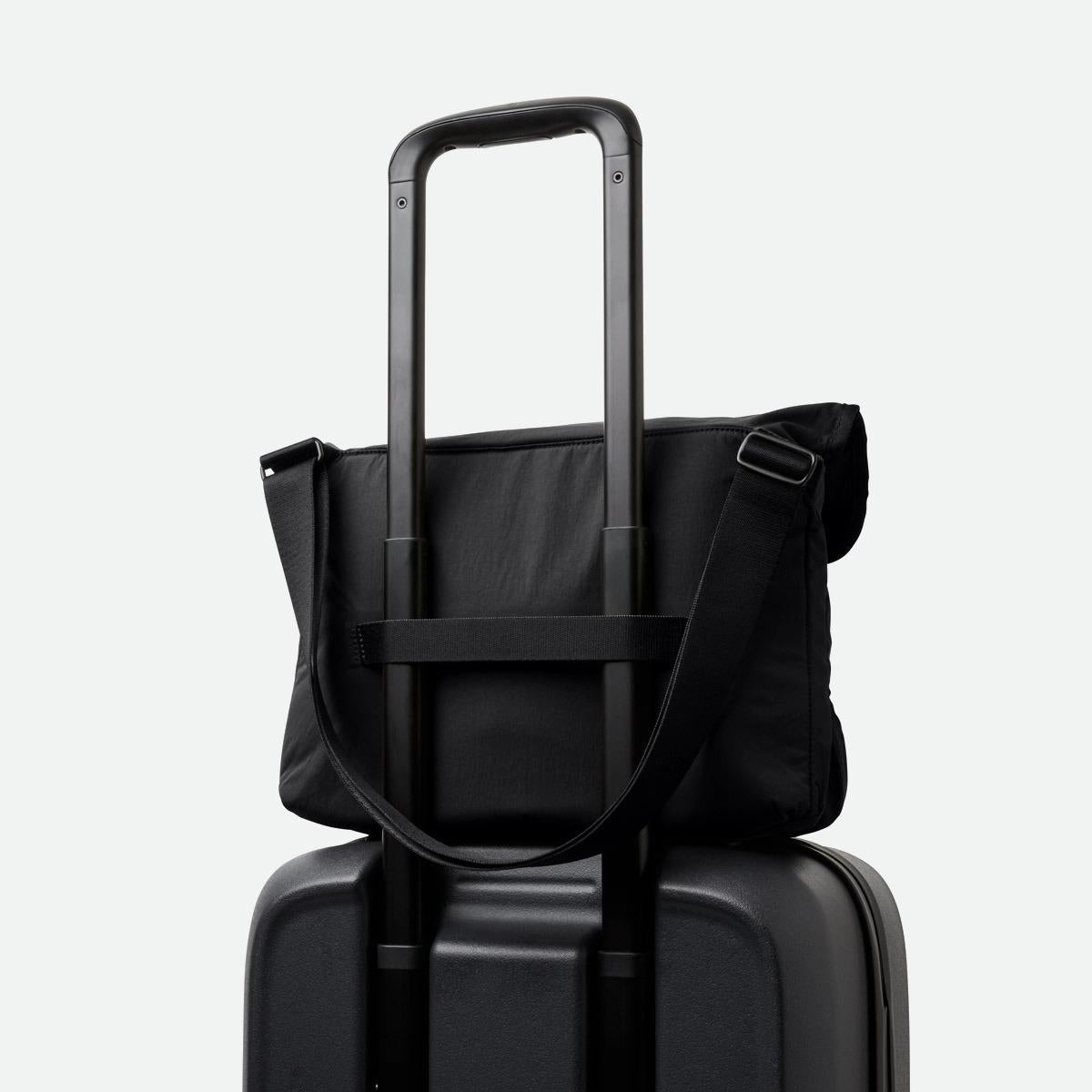 Bellroy Cinch Messenger - 12L - Black (Leather Free)