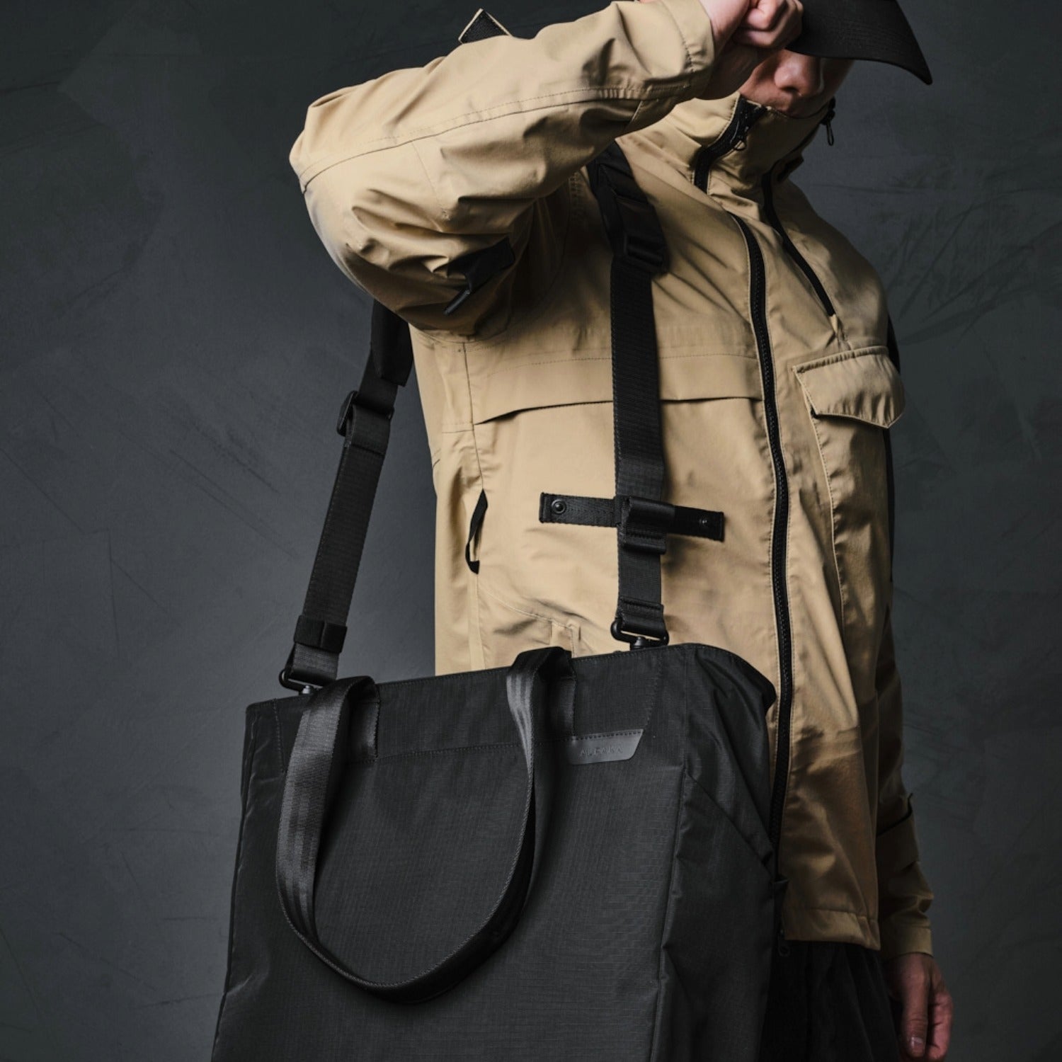 Alpaka Crossbody Shoulder Strap