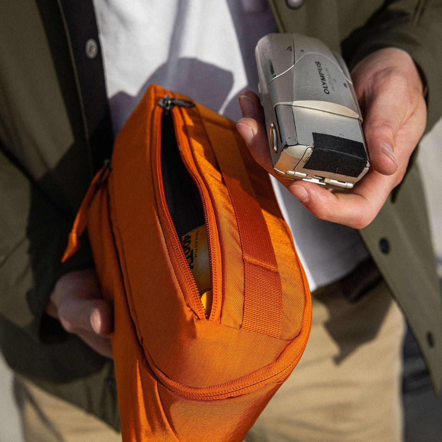 Civic Access Pouch 2L - Burnt Orange - Lifestyle
