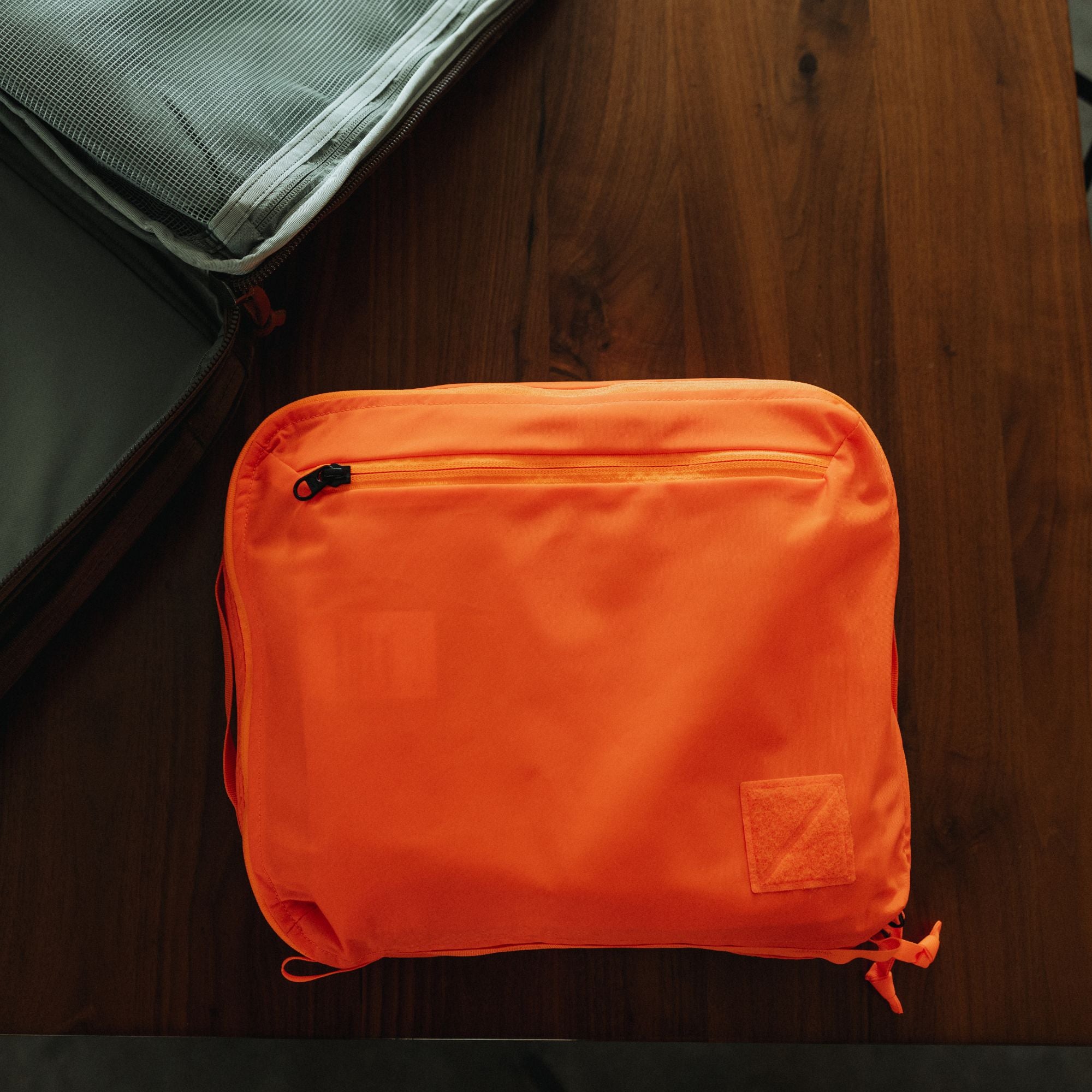 Evergoods Transit Packing Cube 10L - Hot Orange - Lifestyle