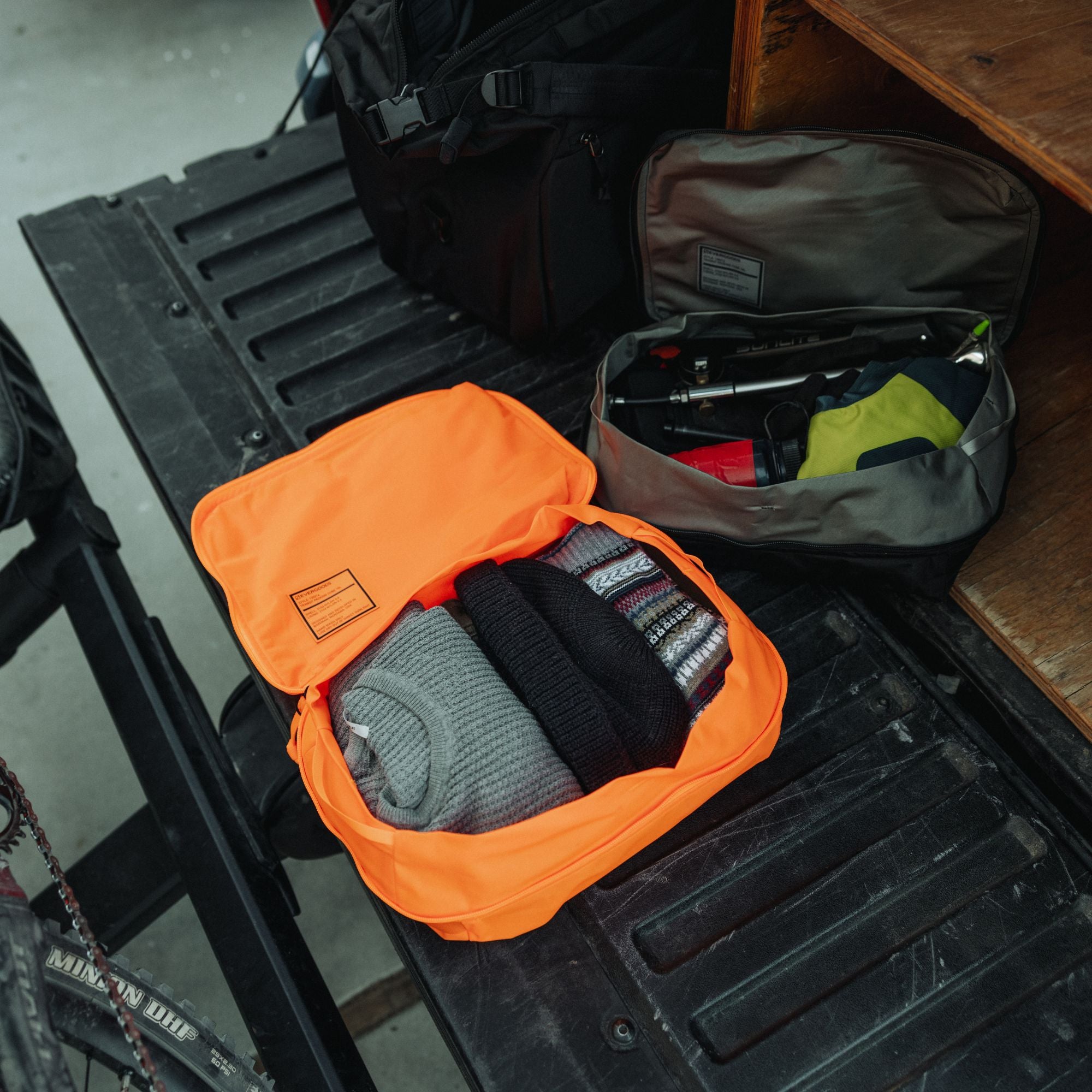 Evergoods Transit Packing Cube 10L - Hot Orange - Lifestyle