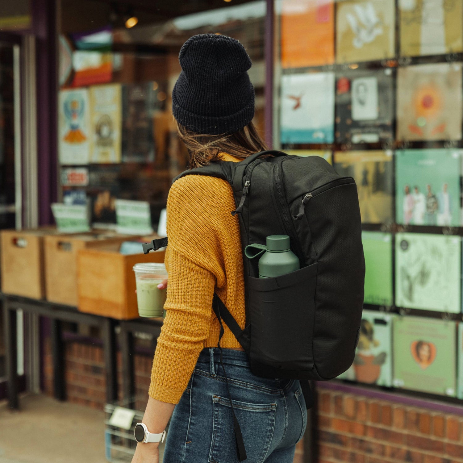 Evergoods Civic Half Zip 22L - Solution Dyed Black - Lifestyle Image