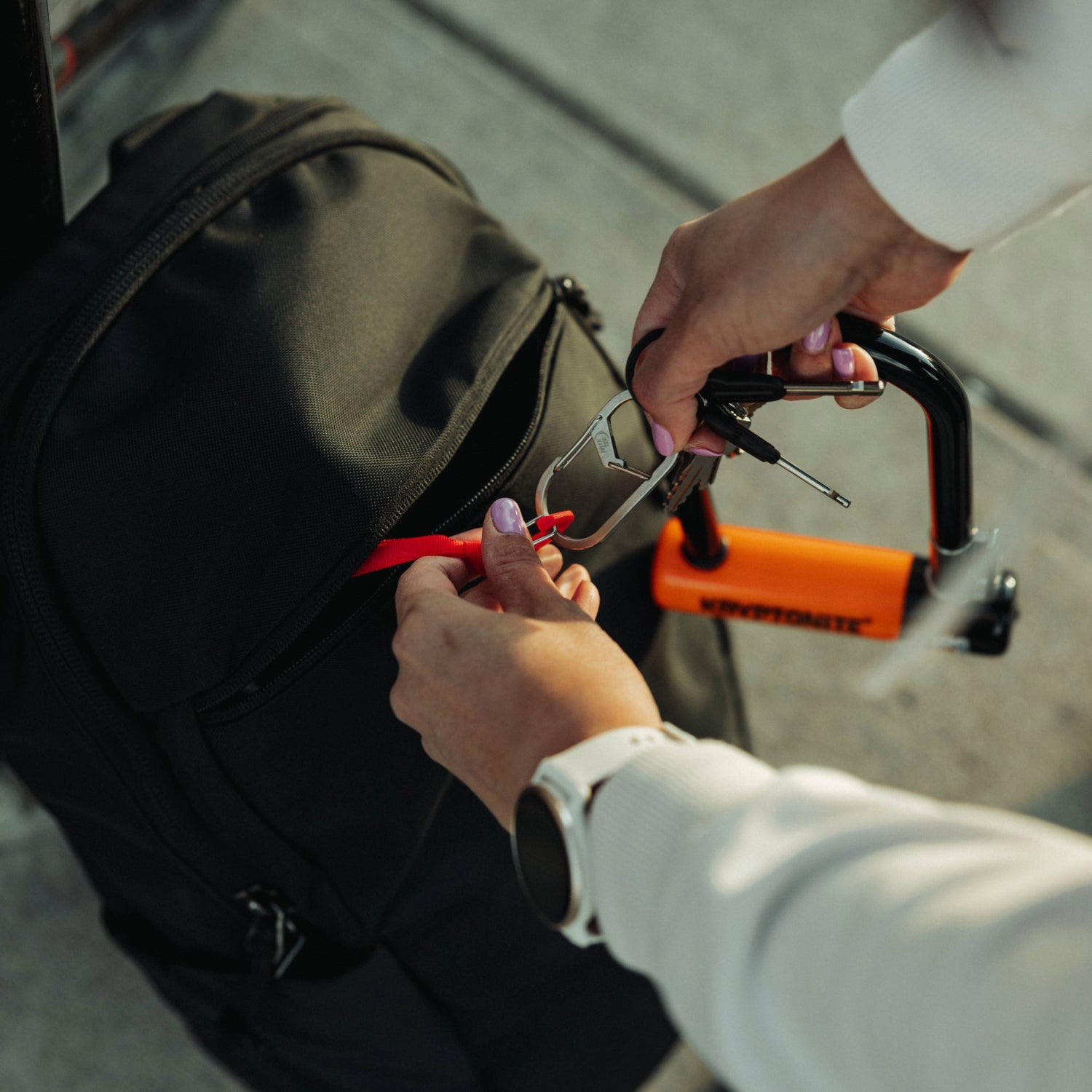 Evergoods Civic Half Zip 22L - Solution Dyed Black - Lifestyle Image