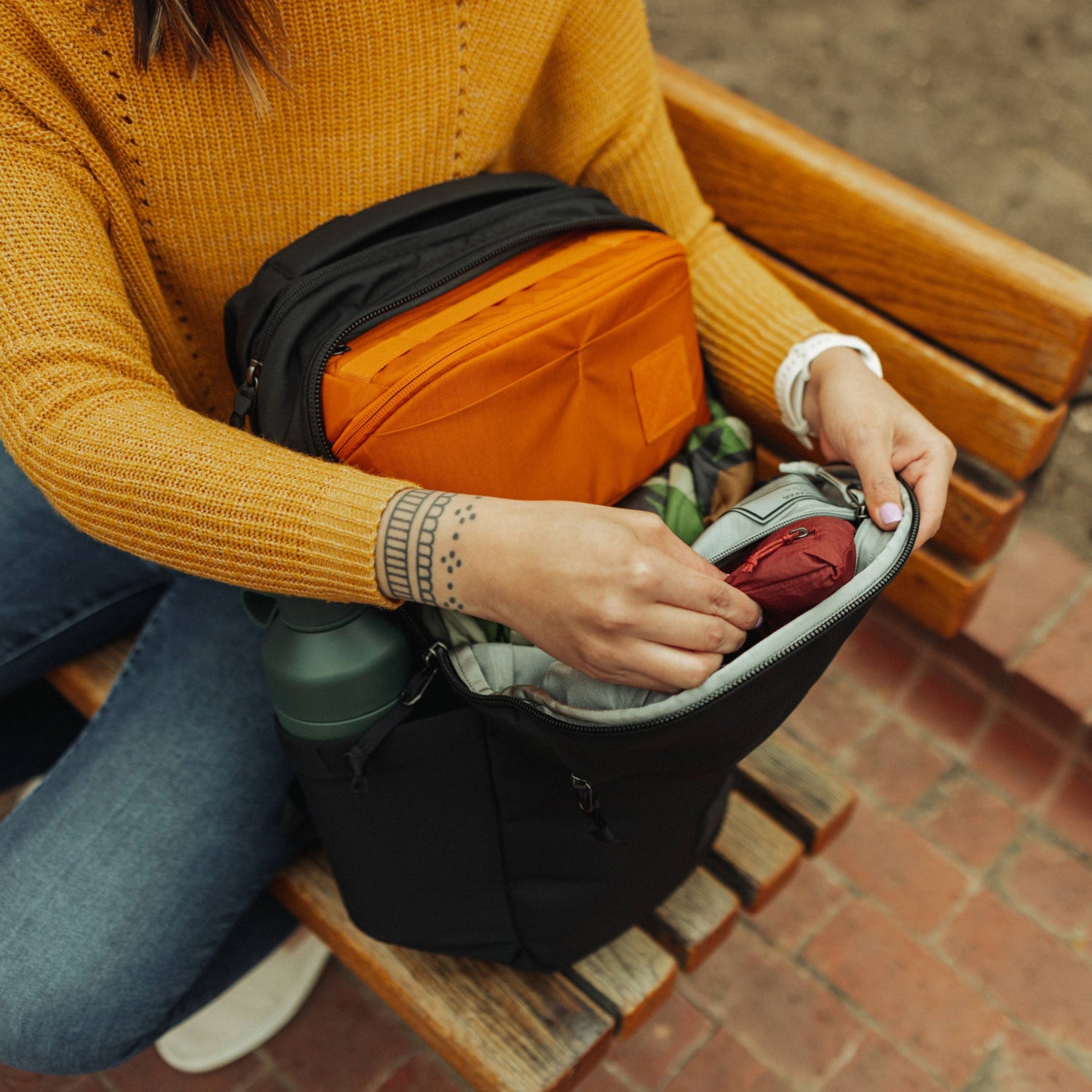 Evergoods Civic Half Zip 22L - Solution Dyed Black - Lifestyle Image