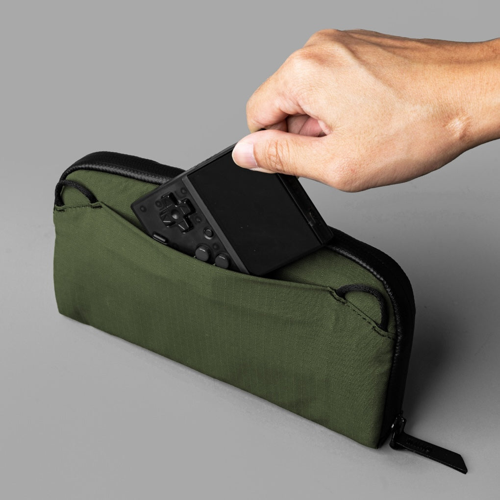 Alpaka Flight Pouch - Axoflux 210D Green