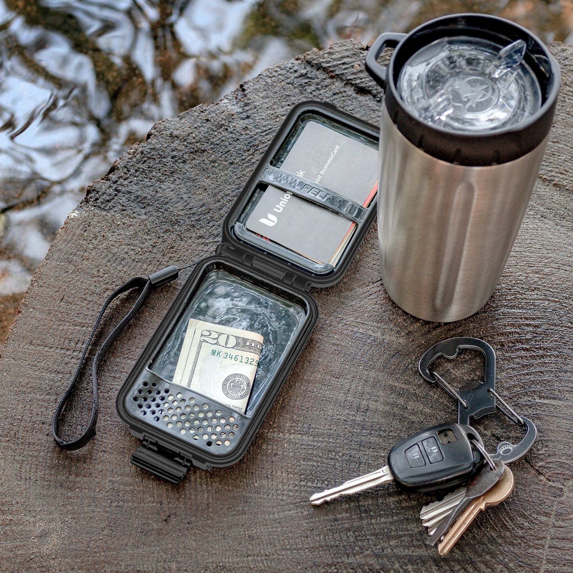 G5 Personal Utility RF Field Wallet - Lifestyle