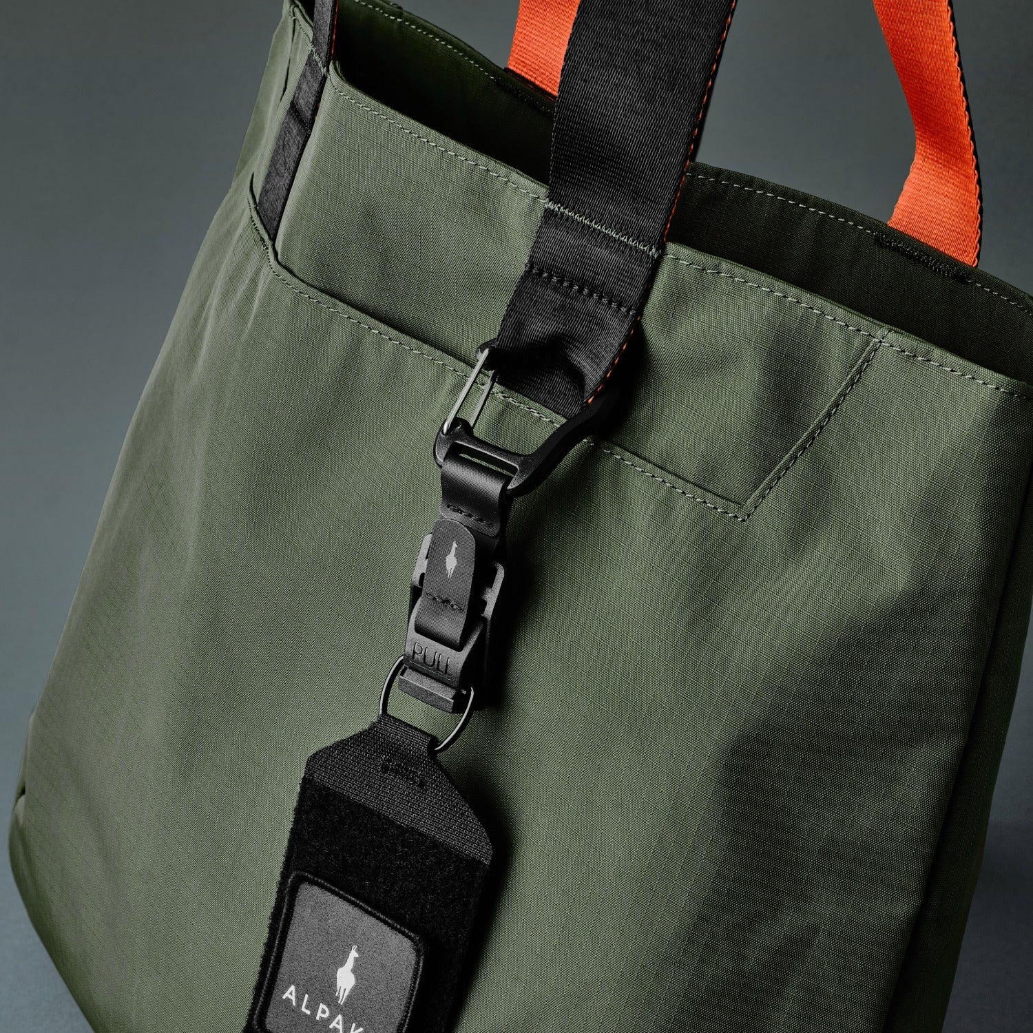 Alpaka HUB Carabiner (L)