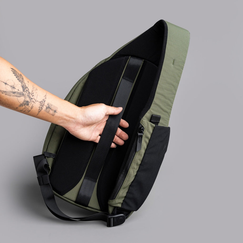 Alpaka Metro Crossbody - Left Shoulder - Green Axoflux