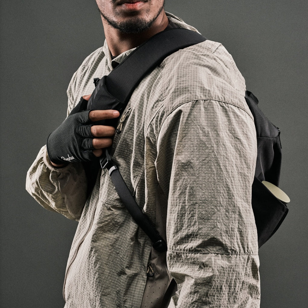 Alpaka Metro Crossbody - Left Shoulder - Black Axoflux