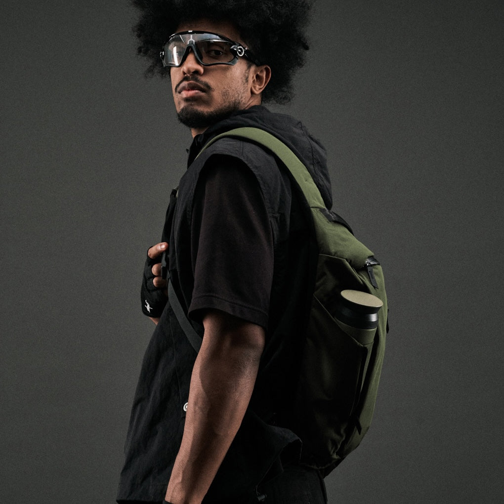 Alpaka Metro Crossbody - Left Shoulder - Green Axoflux