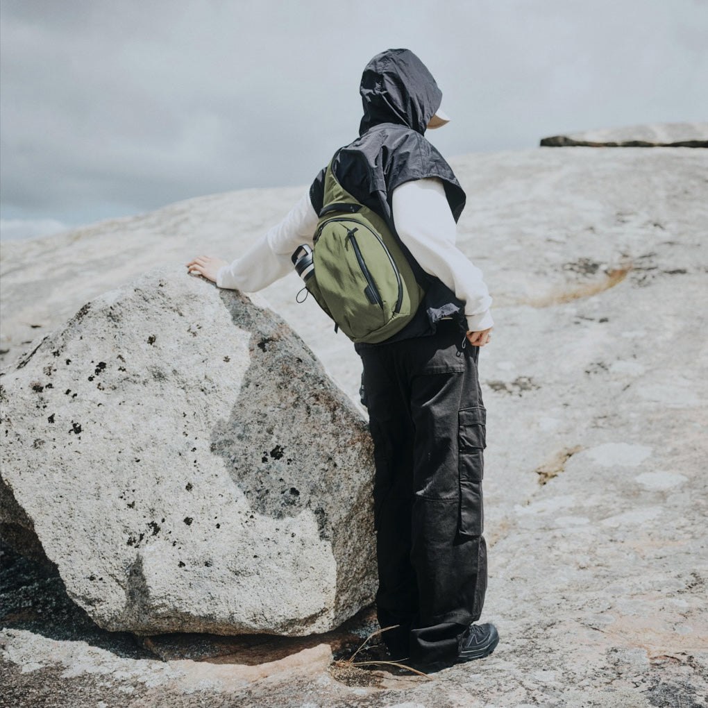 Alpaka Metro Crossbody - Left Shoulder - Green Axoflux