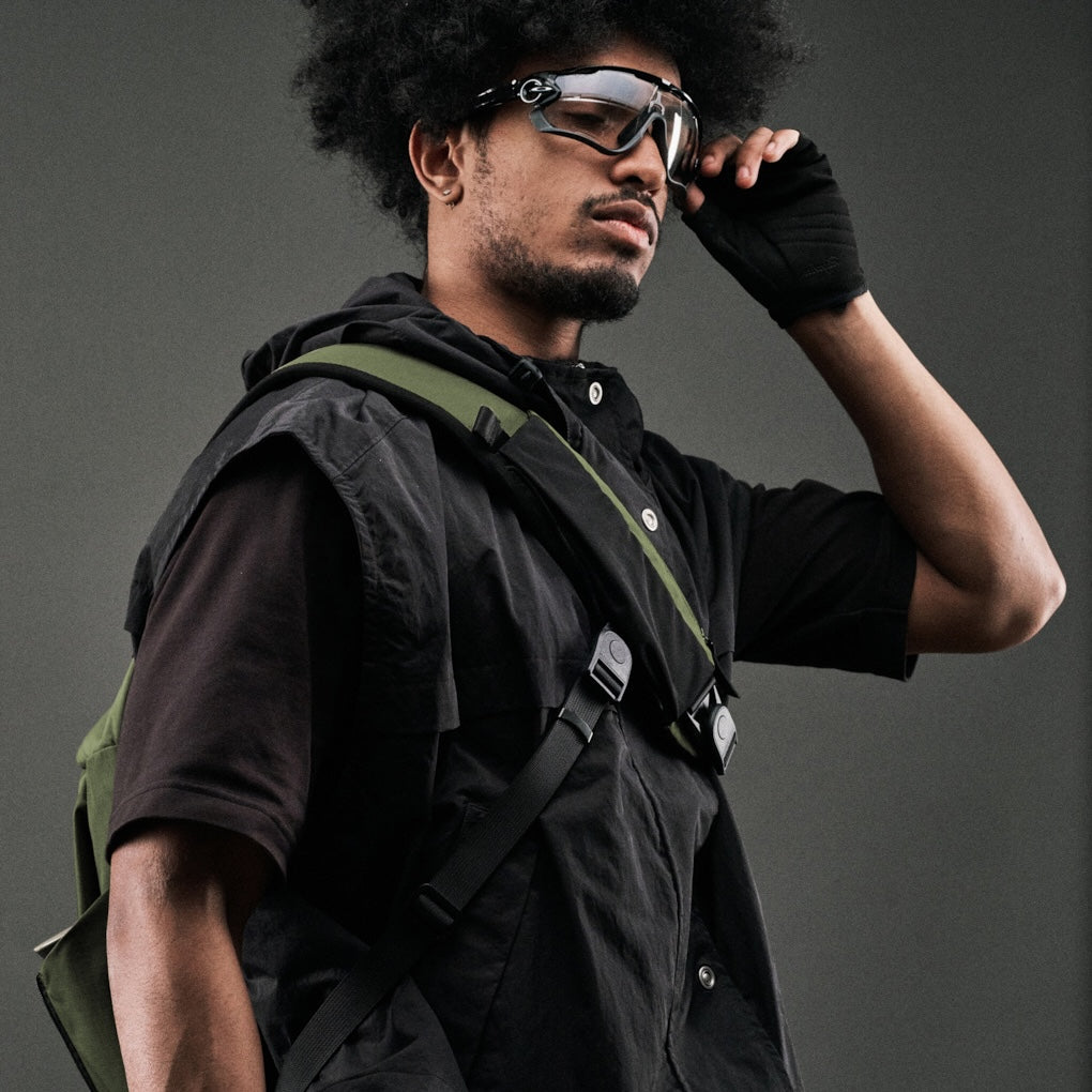 Alpaka Metro Crossbody - Right Shoulder - Green Axoflux