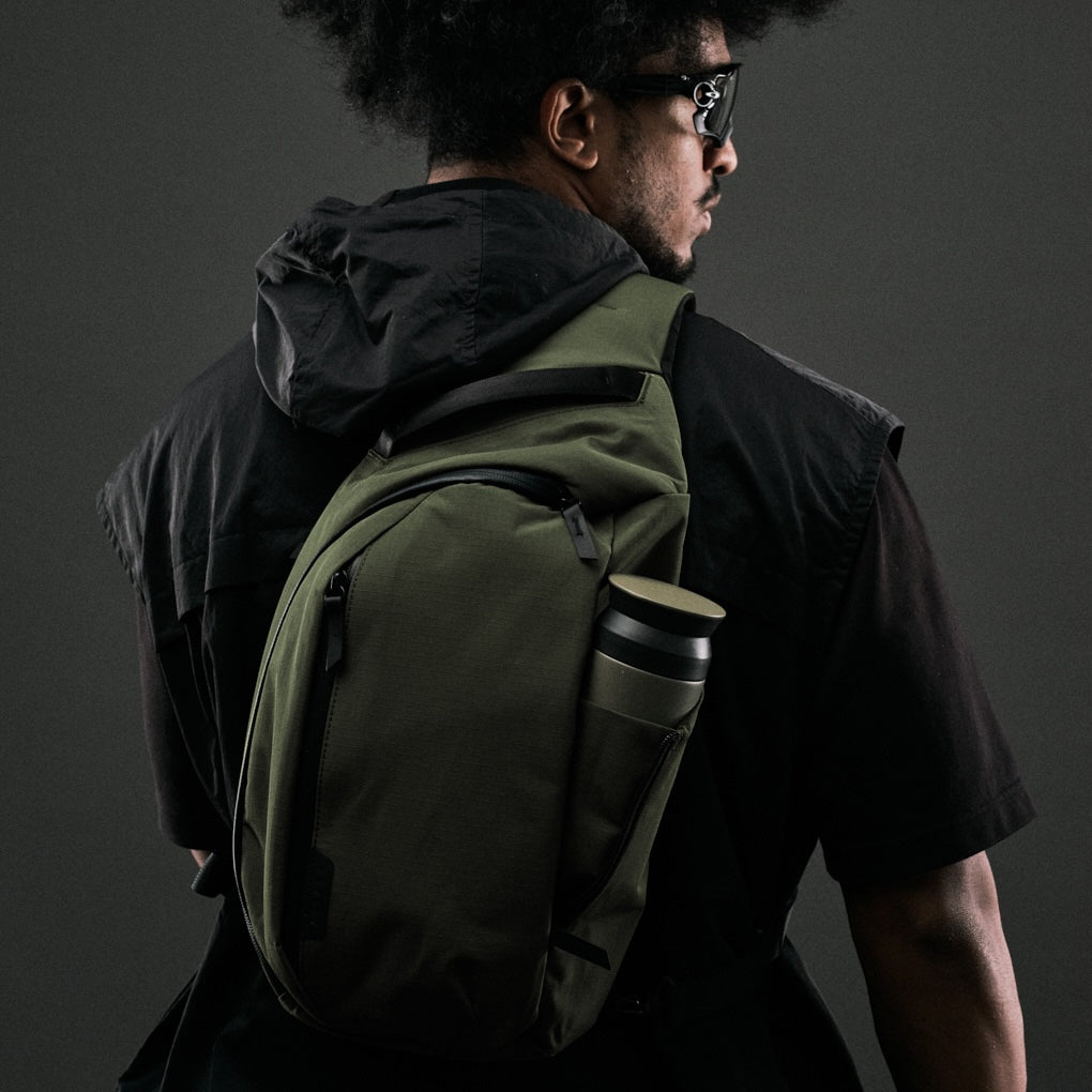 Alpaka Metro Crossbody - Right Shoulder - Green Axoflux