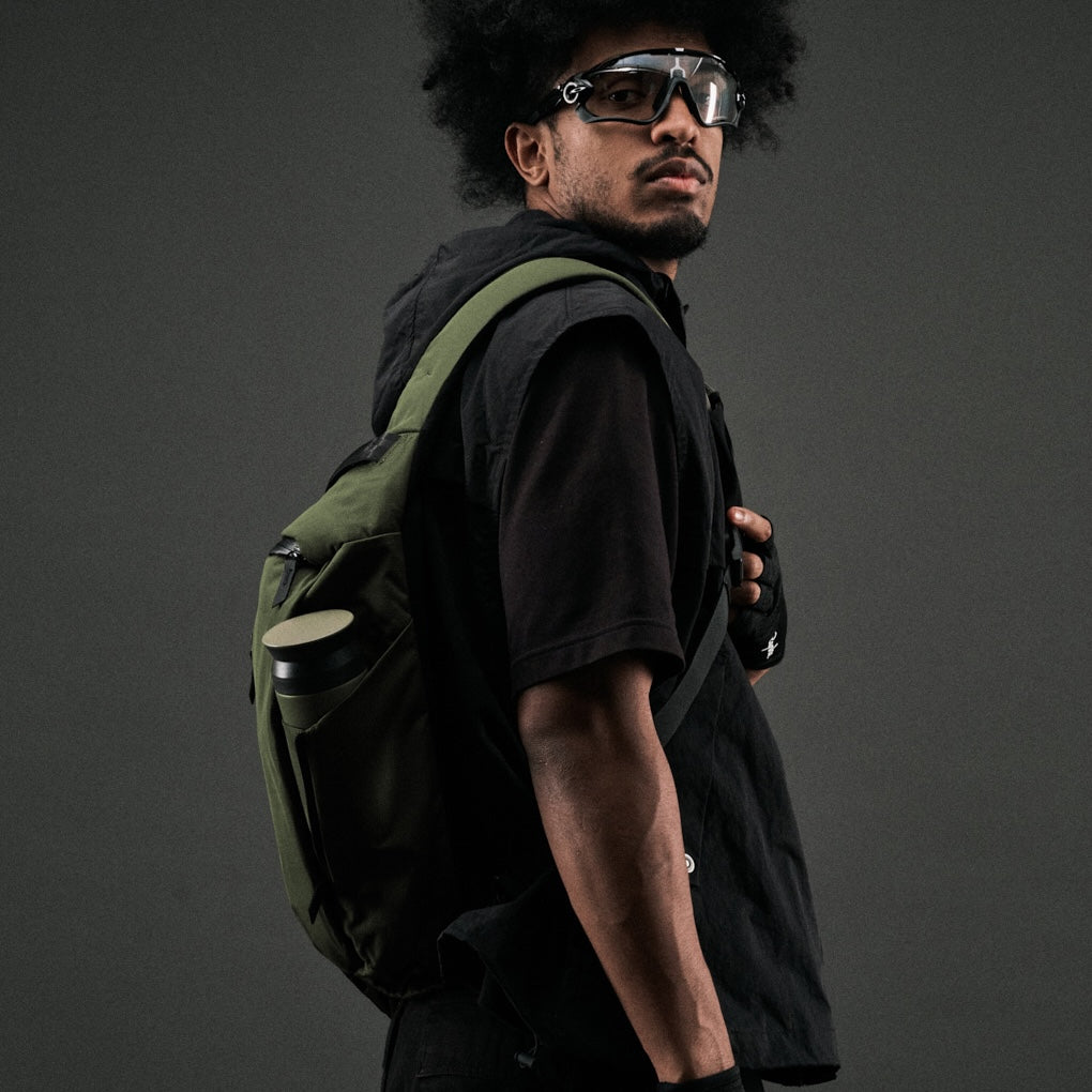 Alpaka Metro Crossbody - Right Shoulder - Green Axoflux