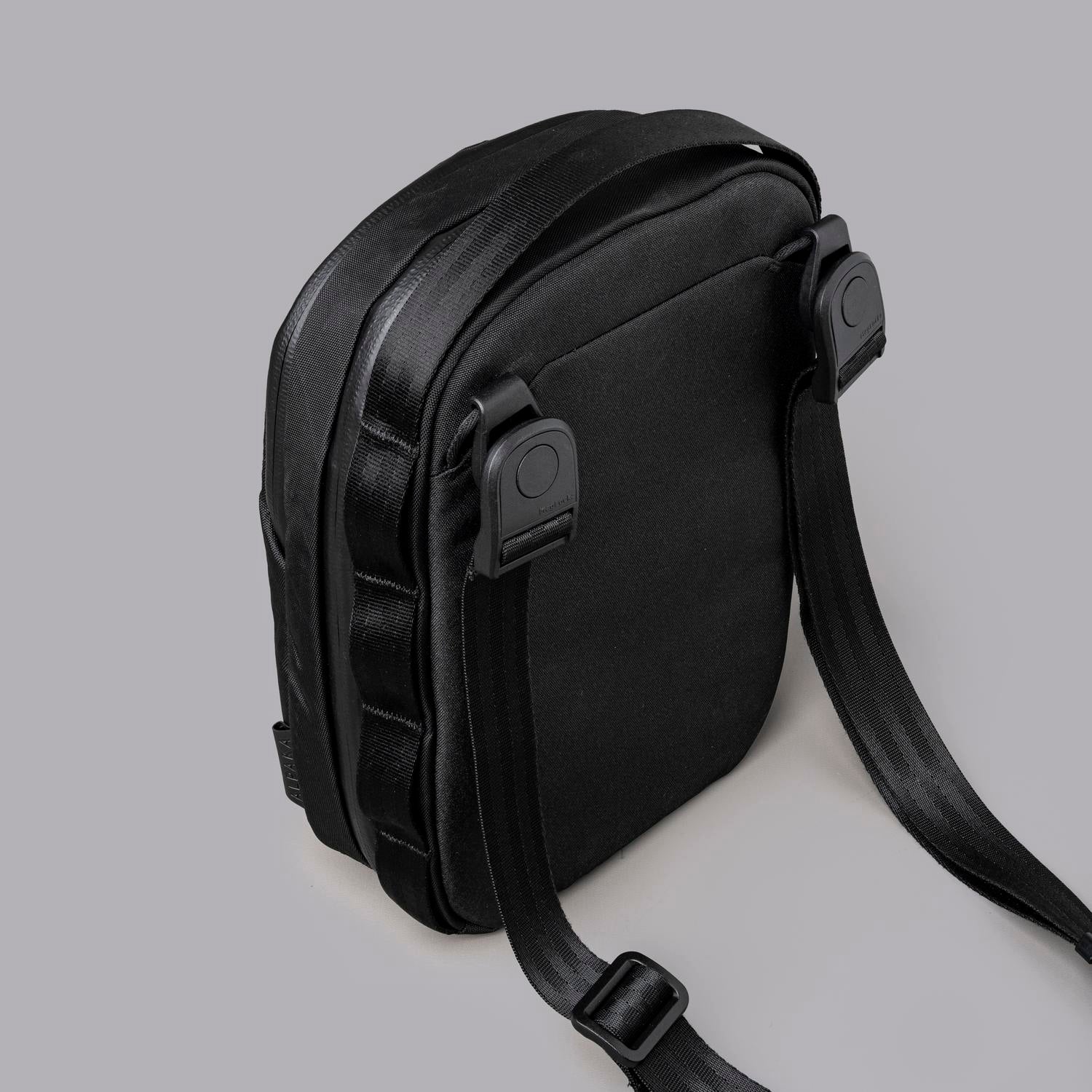 Alpaka Metro Sling Max - X-Pac® VX42 Black