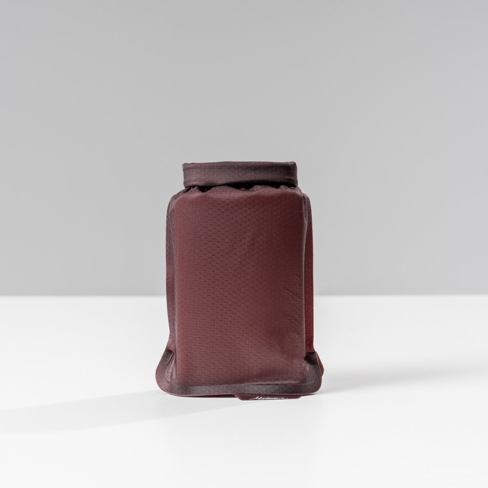Matador FlatPak Soap Bar Case Garnet - rejsebeholder til sæbebarer