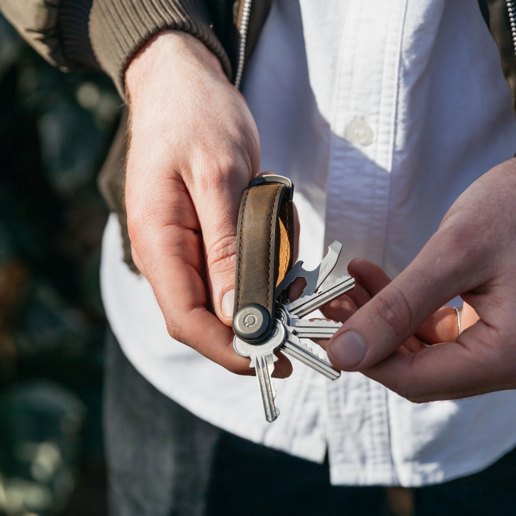 Orbitkey Key Organiser Crazy-Horse - Oak Brown with Brown Stitching
