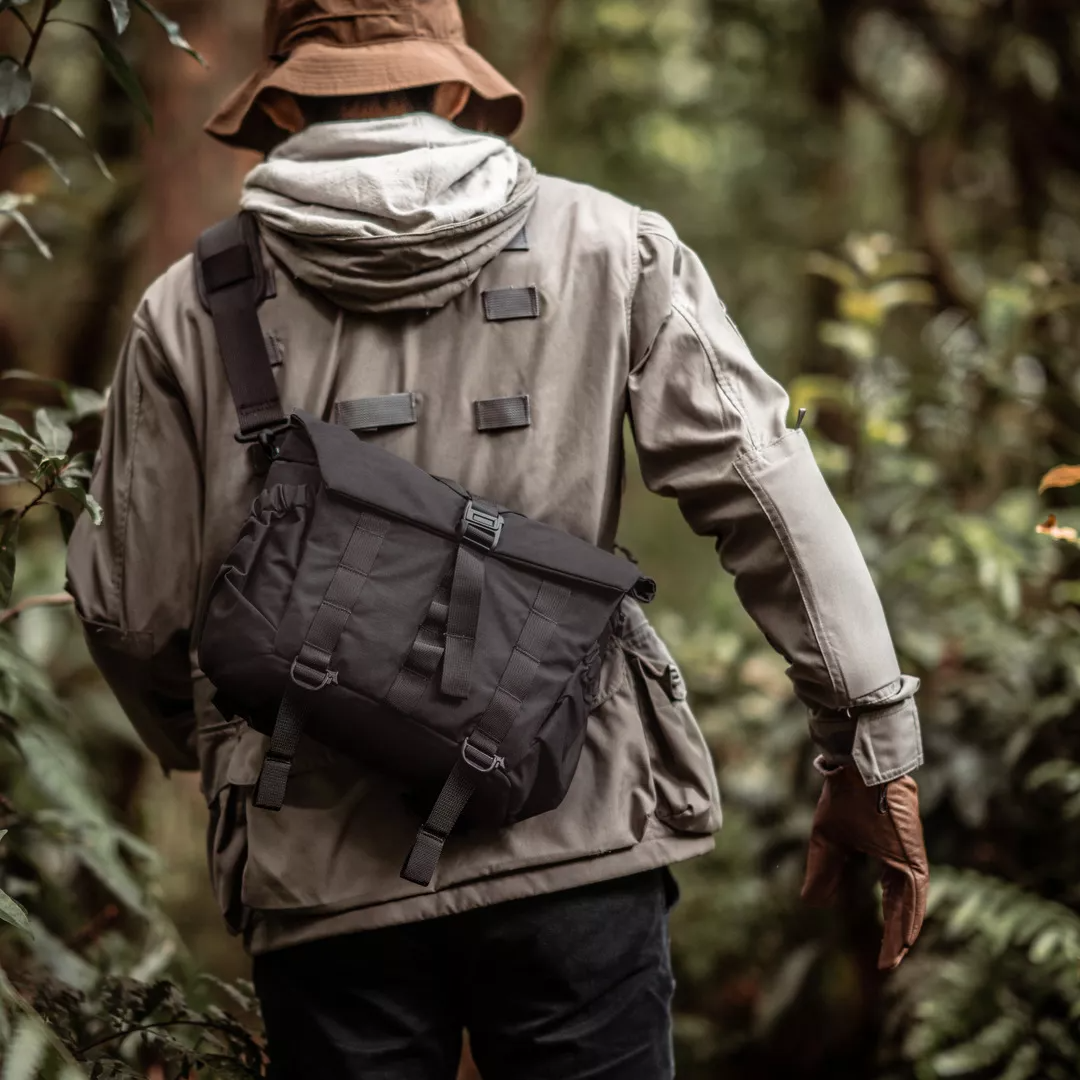 Wotancraft "Pilot" Travel Camera Bag 7L Upgraded - Black Canvas