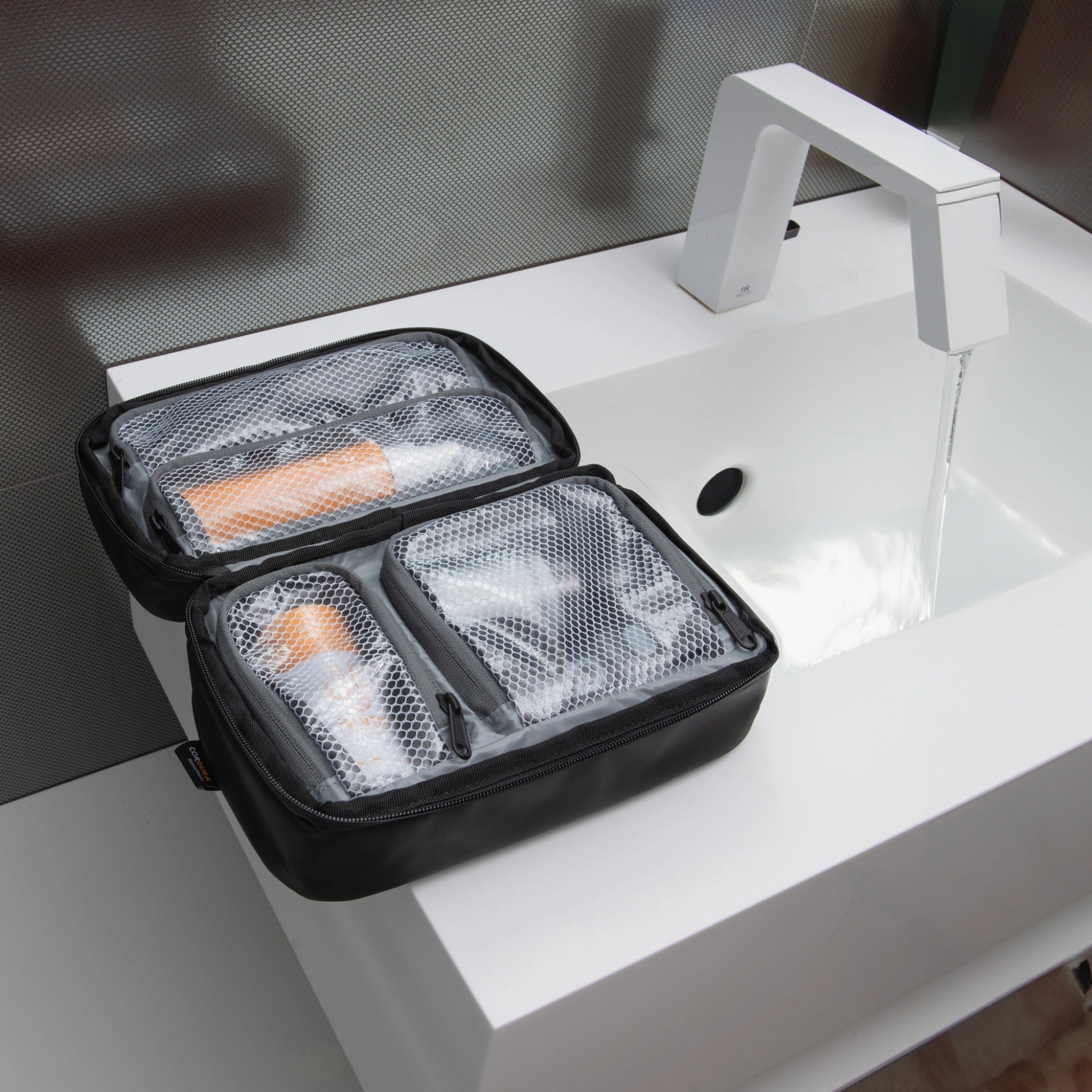 Sympl Dopp Kit - Carbonate