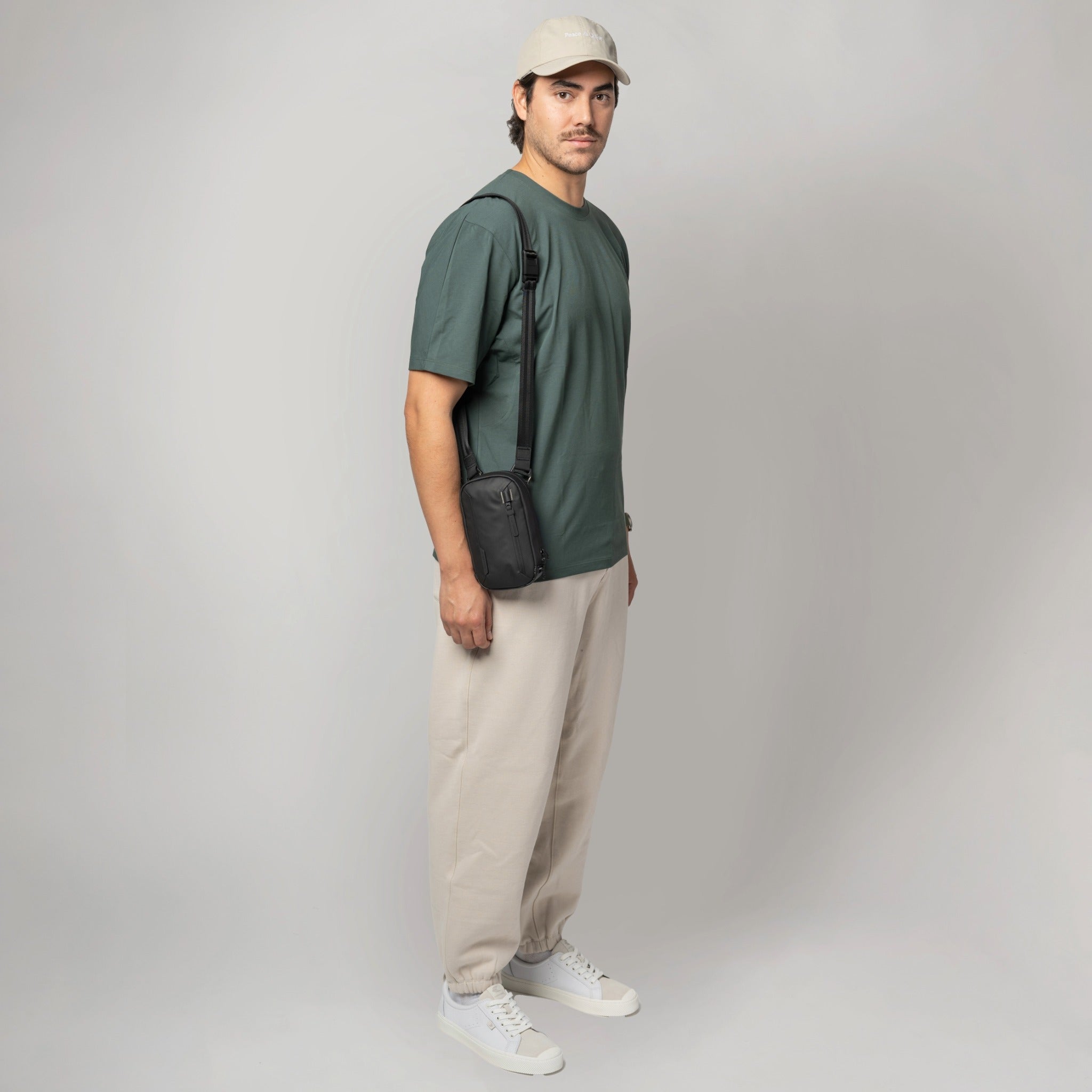 Sympl Phone Sling 1.5L - Carbonate