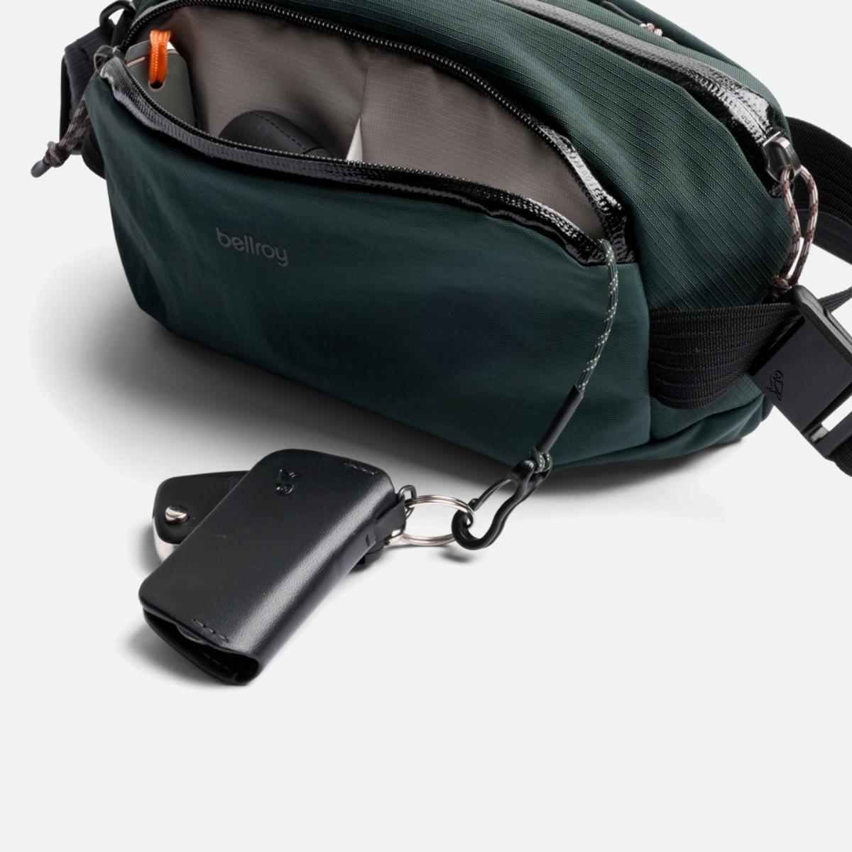 Bellroy Venture Ready Sling 2.5L - Deep Ocean