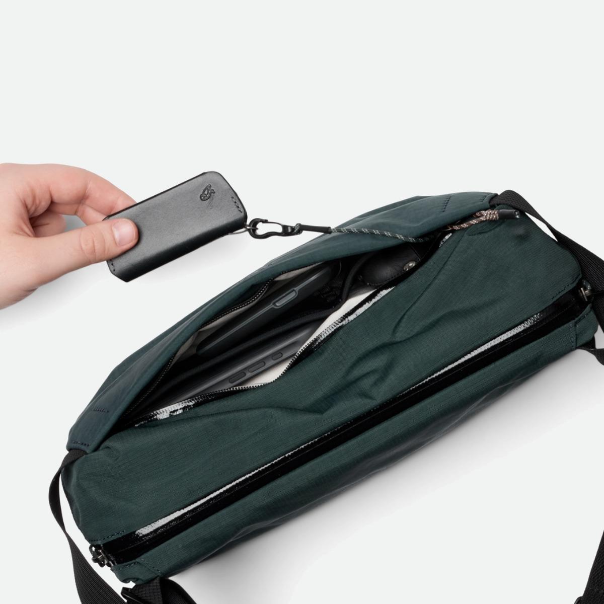 Bellroy Venture Sling 9L - Deep Ocean (Leather Free)