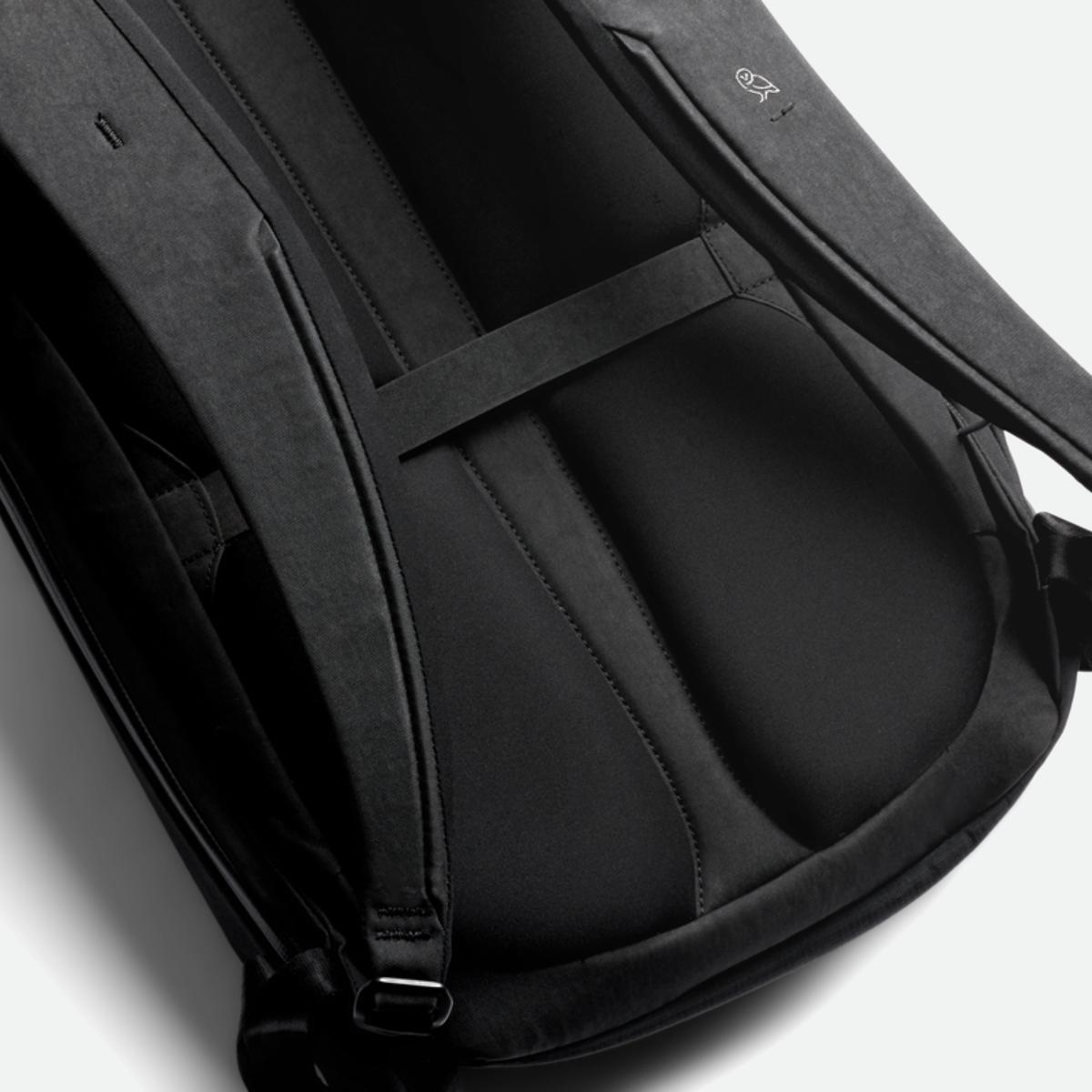 Bellroy Venture Travel Pack 26L - Jet Black (Leather Free)