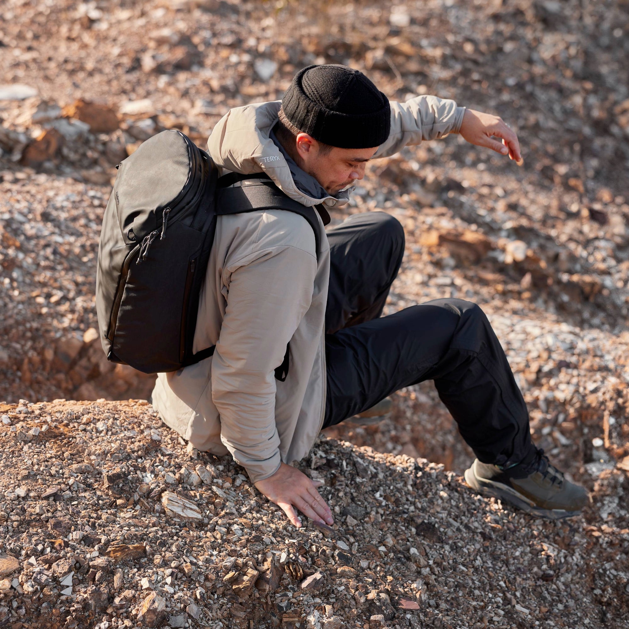 Bellroy Venture Travel Pack 26L - Jet Black (Leather Free) - Lifestyle Image