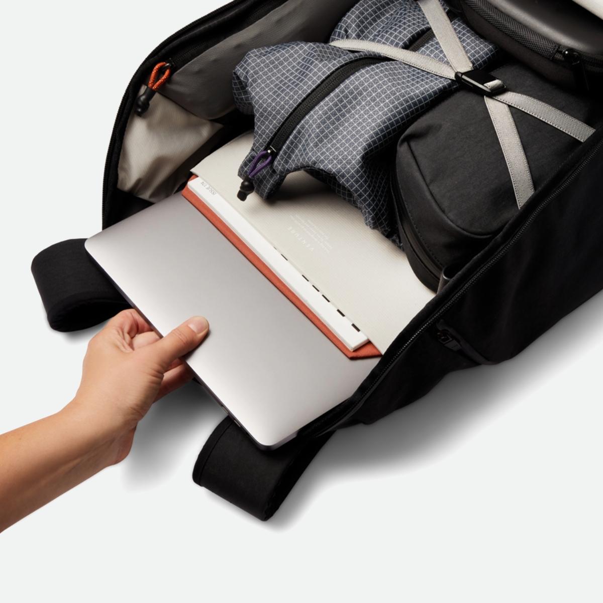 Bellroy Venture Travel Pack 26L - Jet Black (Leather Free)