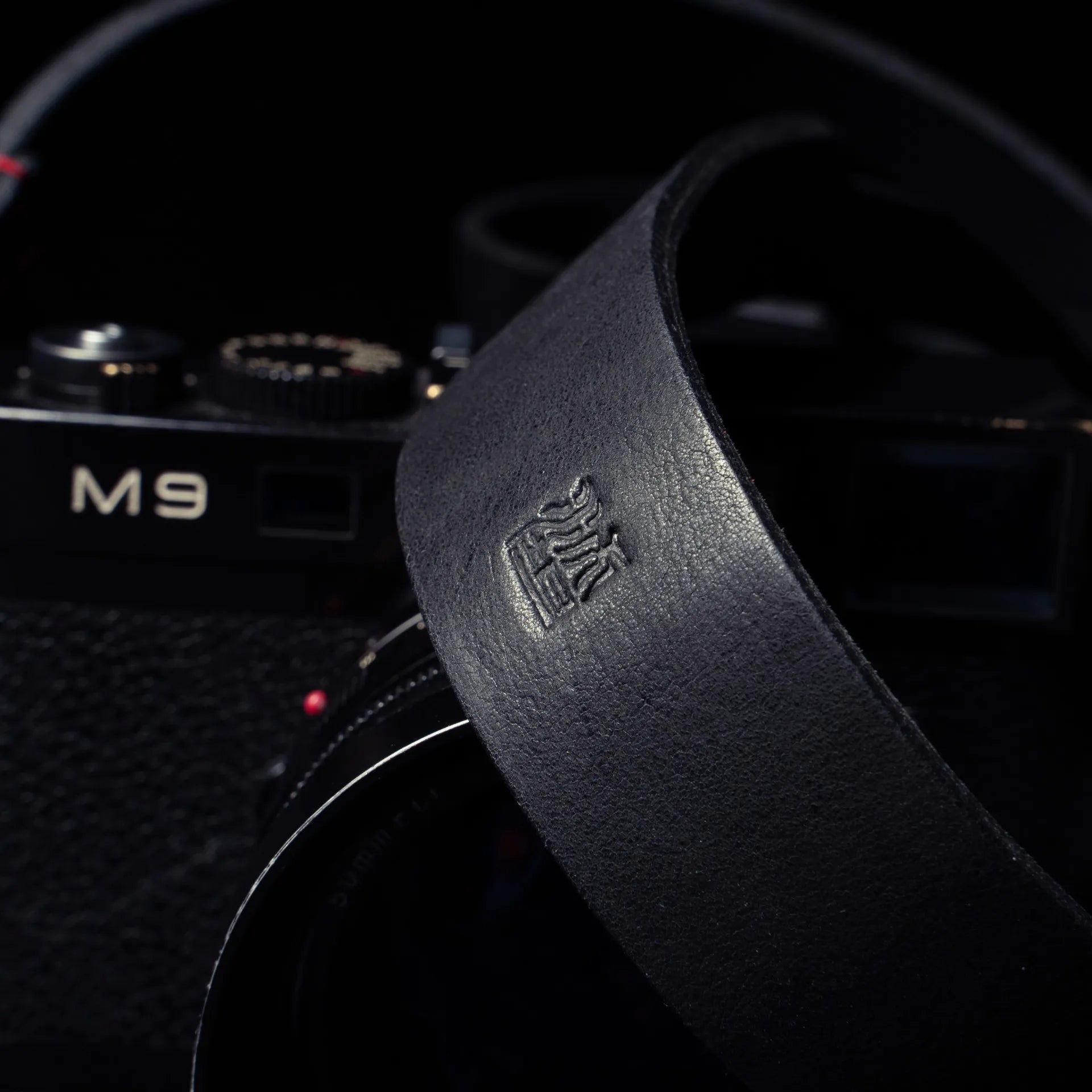 Wotancraft Premium Handcrafted Double-Sided Leather Strap Tapered (Peak Design Anchor Link) - 002