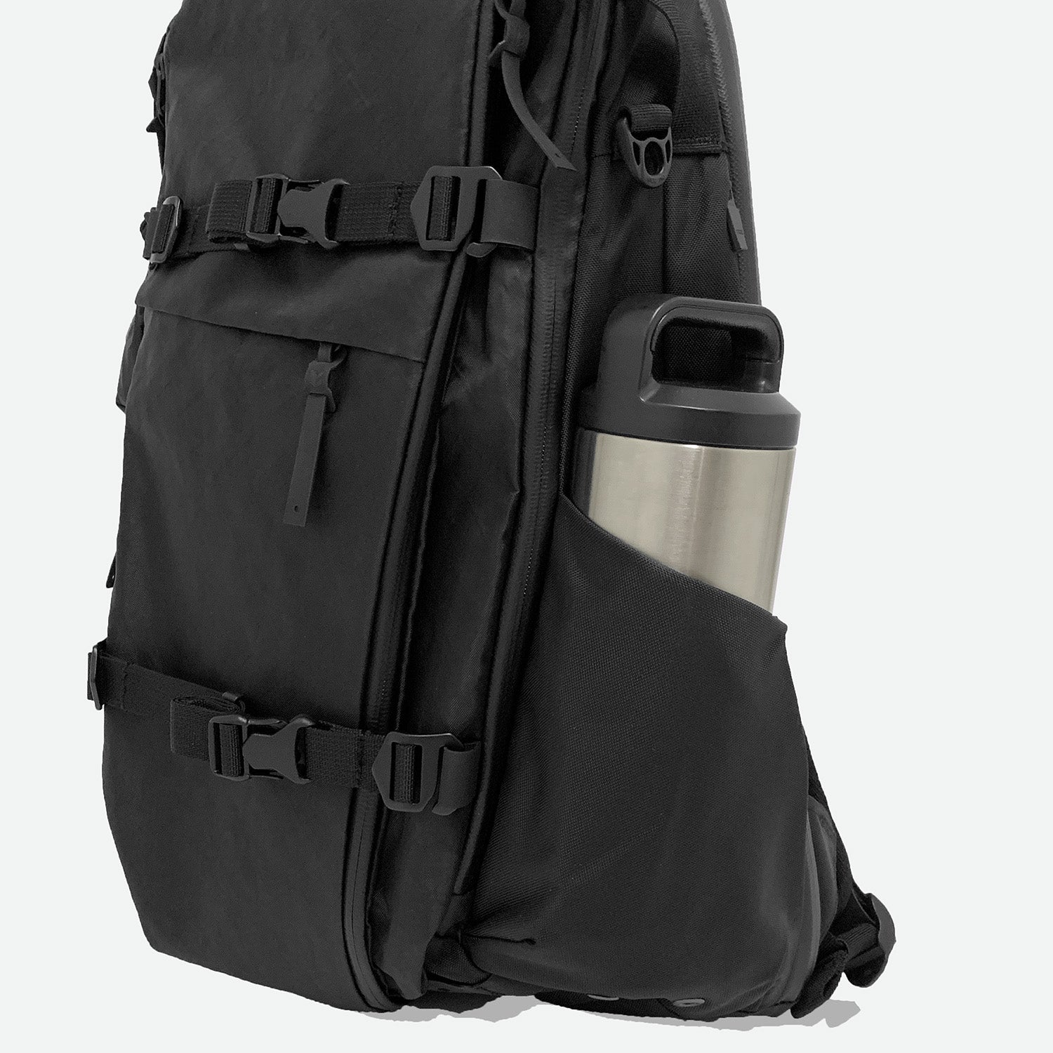 Code Of Bell X-TYPE - Backpack - Pitch Black side pocket