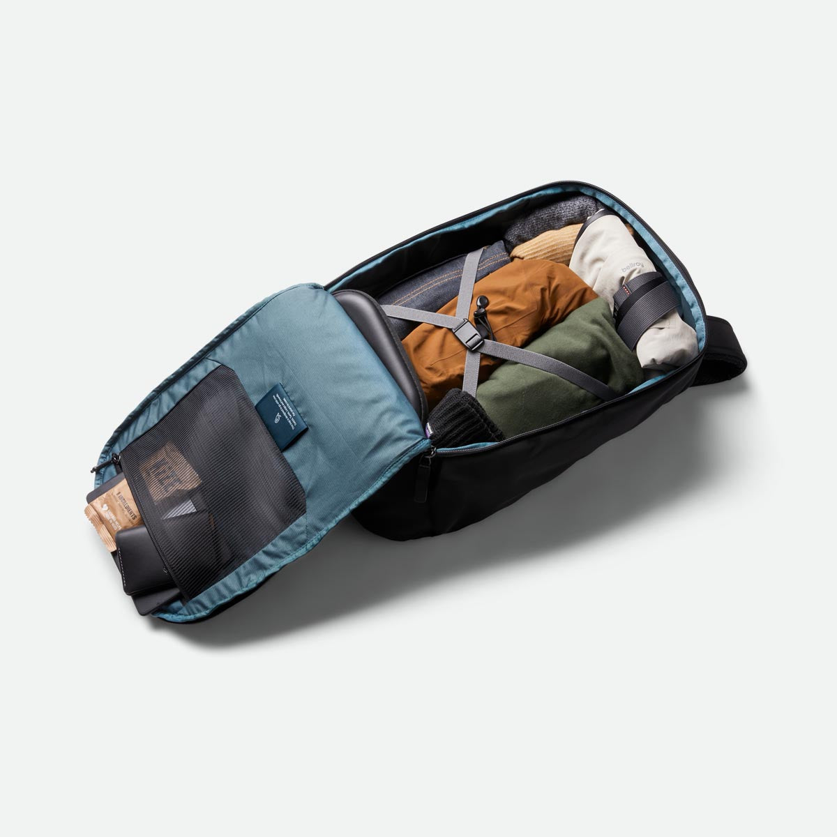 Transit Workpack Pro 22L - Black