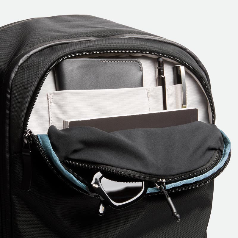 Transit Workpack Pro 22L - Black