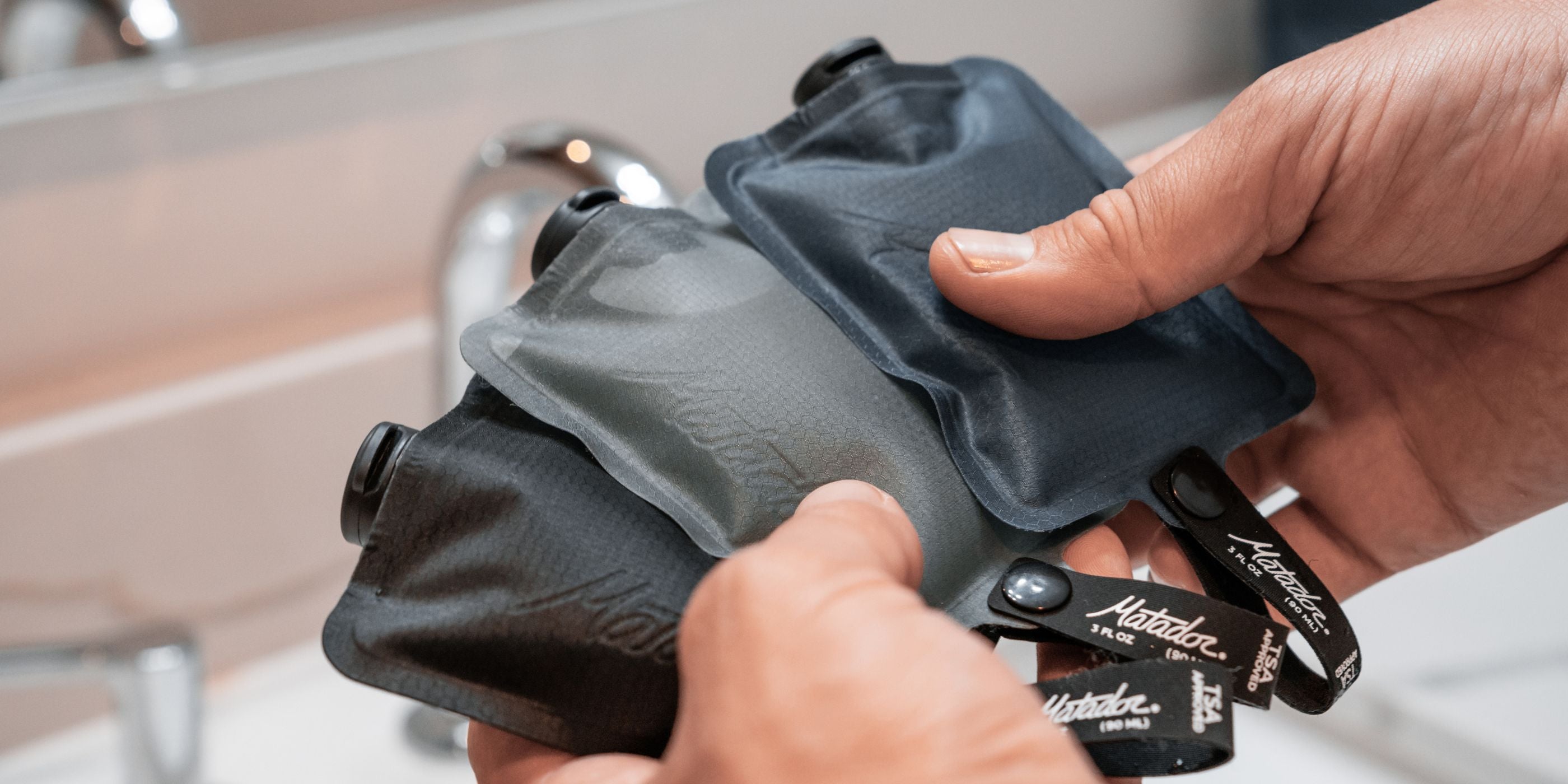 Rejseflasker og beholdere - køb genanvendelige flasker og beholdere i rejsestørrelse hos Packsmart