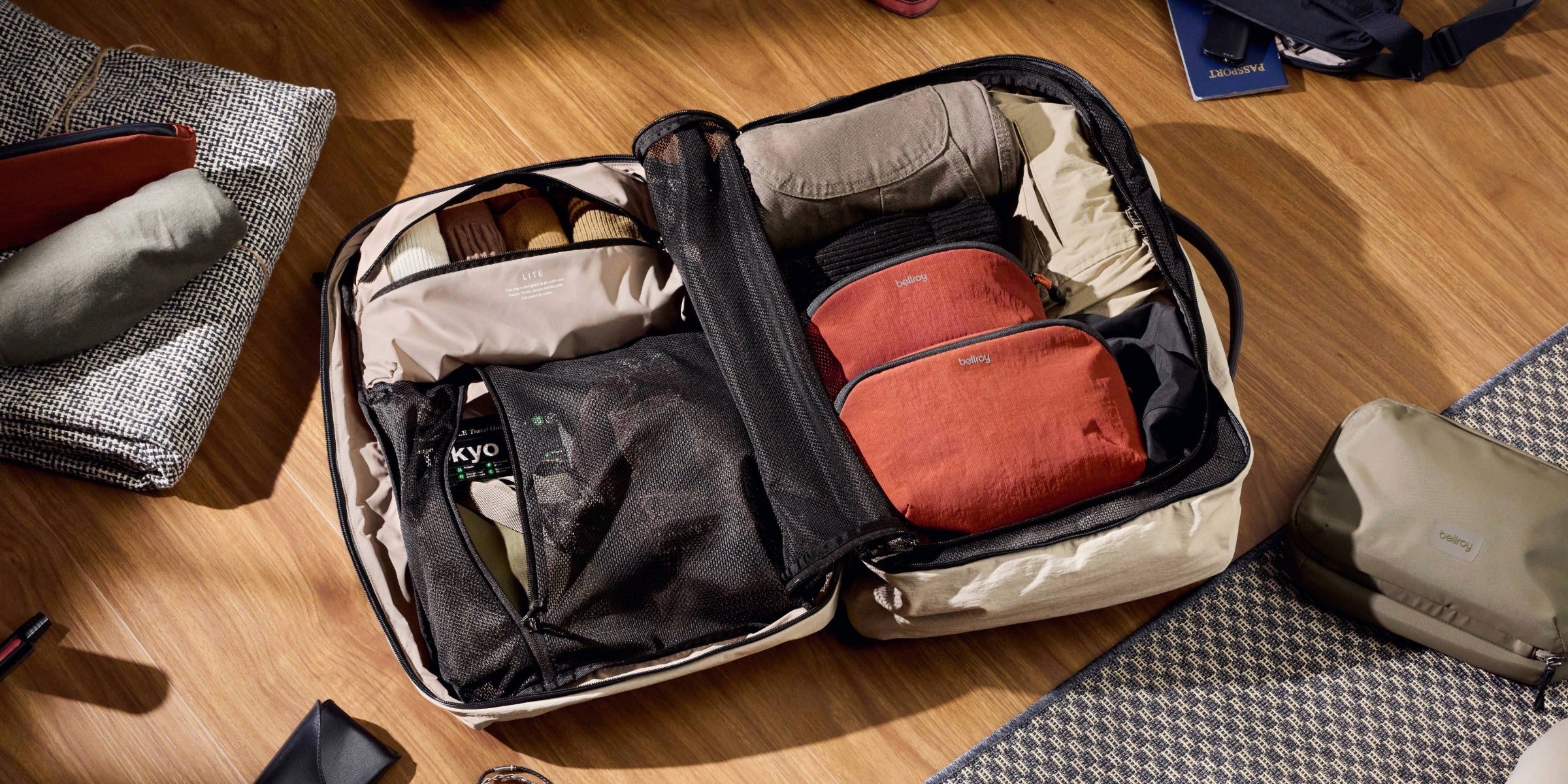 Rejseudstyr - Alt du har brug for til rejsen: Køb rejsetasker, packing cubes, toilettasker, rejsehåndklæder og meget mere