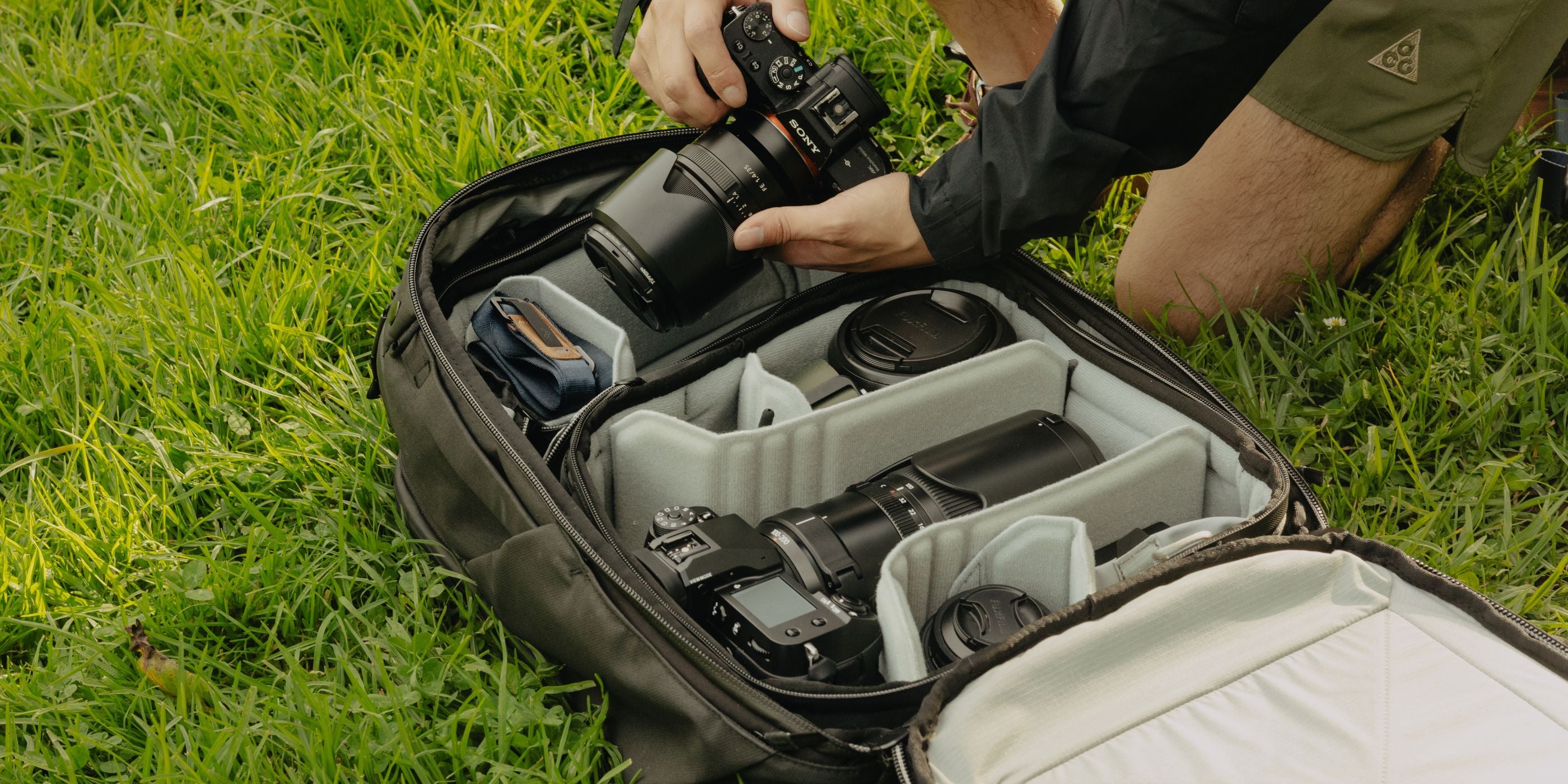 Køb tilbehør til tasker - stropper, hofteremme, camera cubes og andet tilbehør