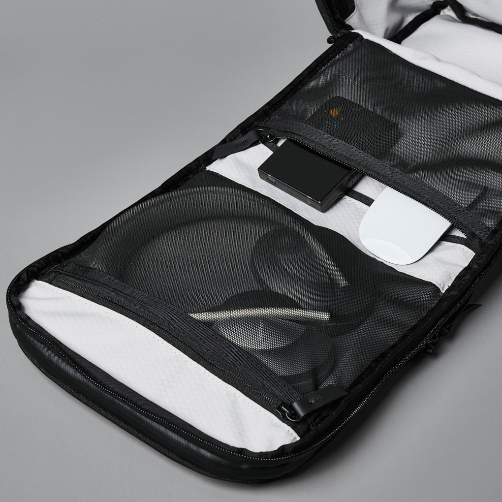 Alpaka Elements Travel Backpack Axoflux Black 600D - indvendige lommer